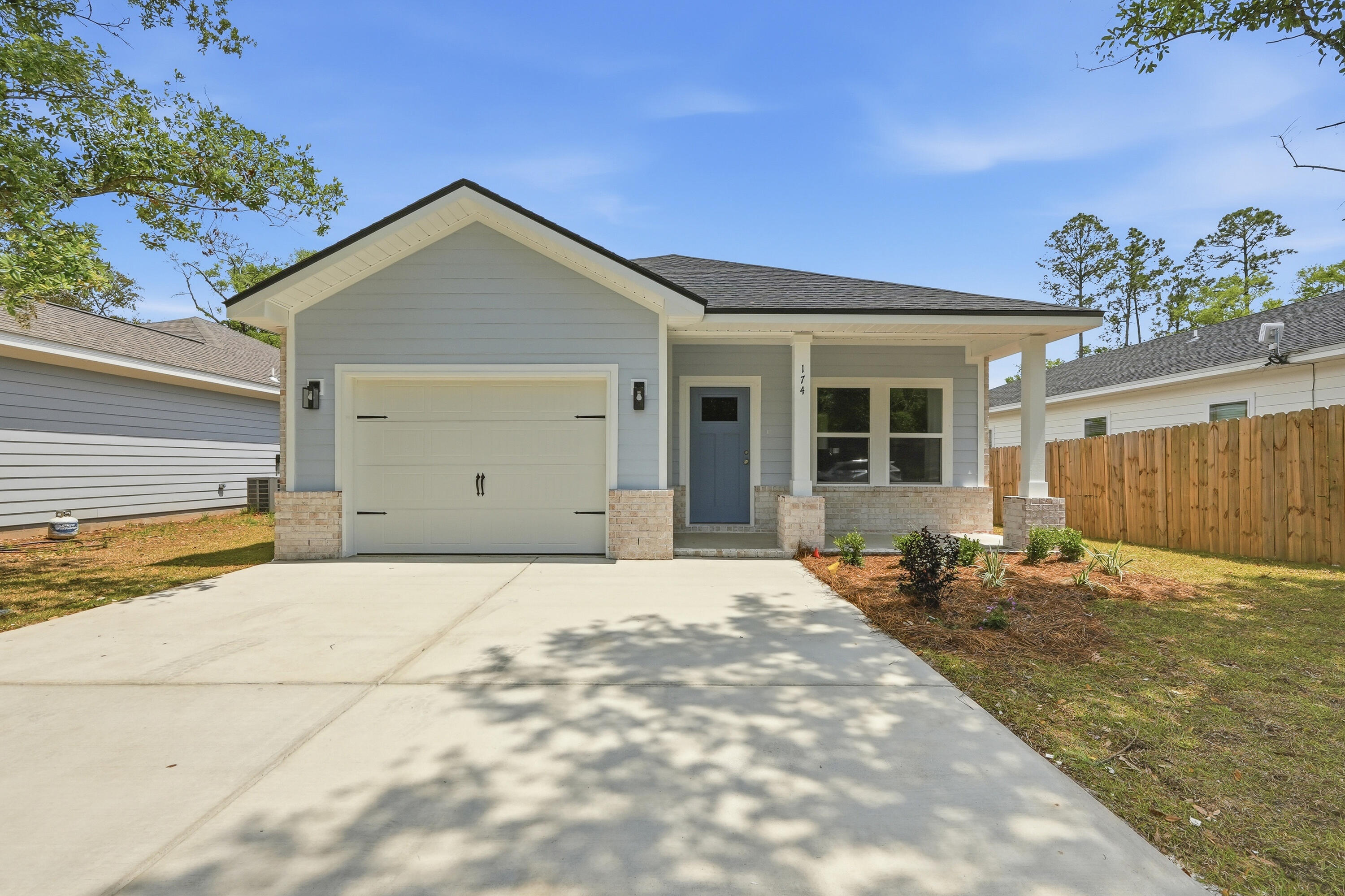 Grande Oaks - Residential