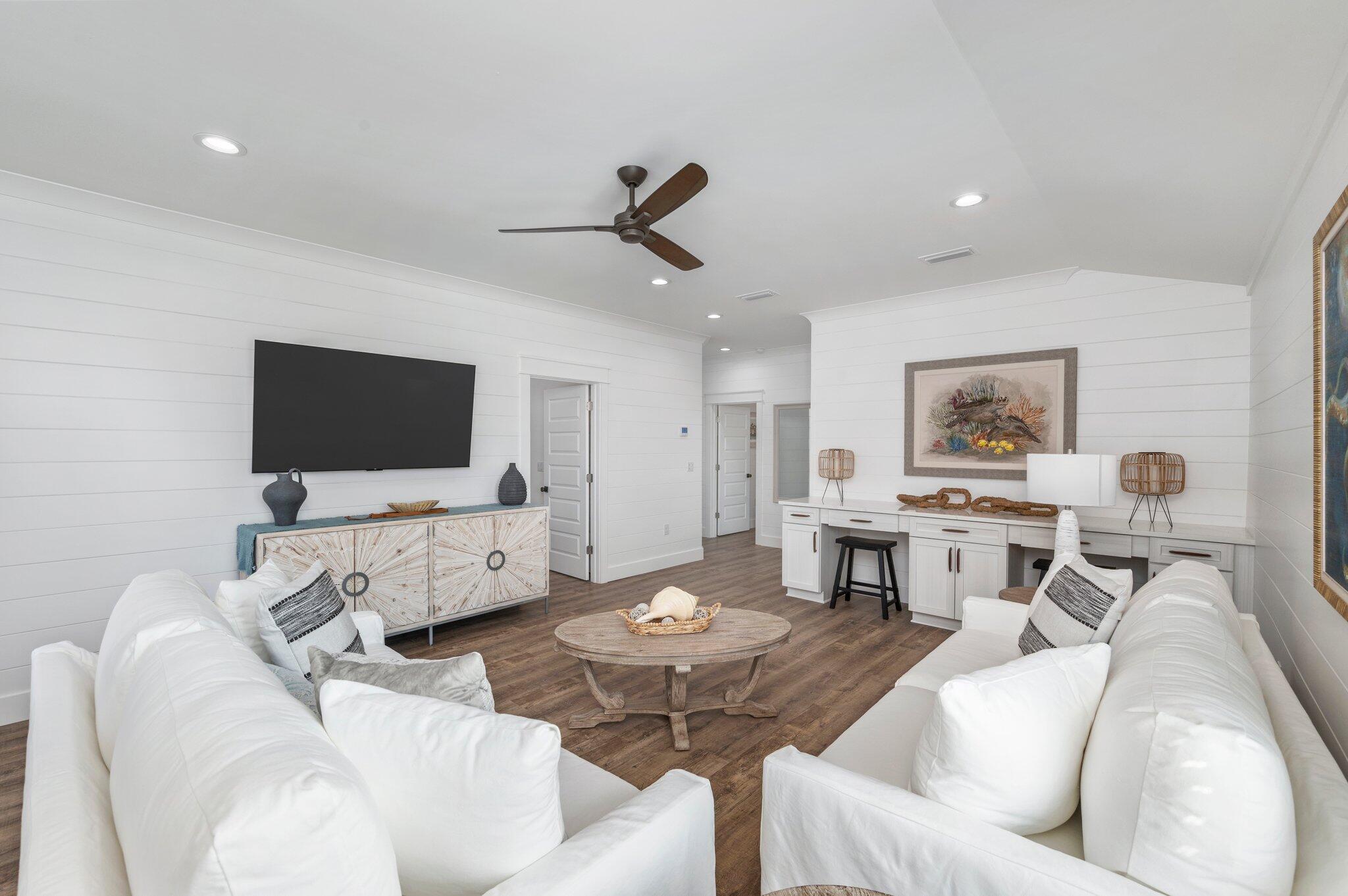 SANDPIPER BEACH COLONY UNREC - Residential