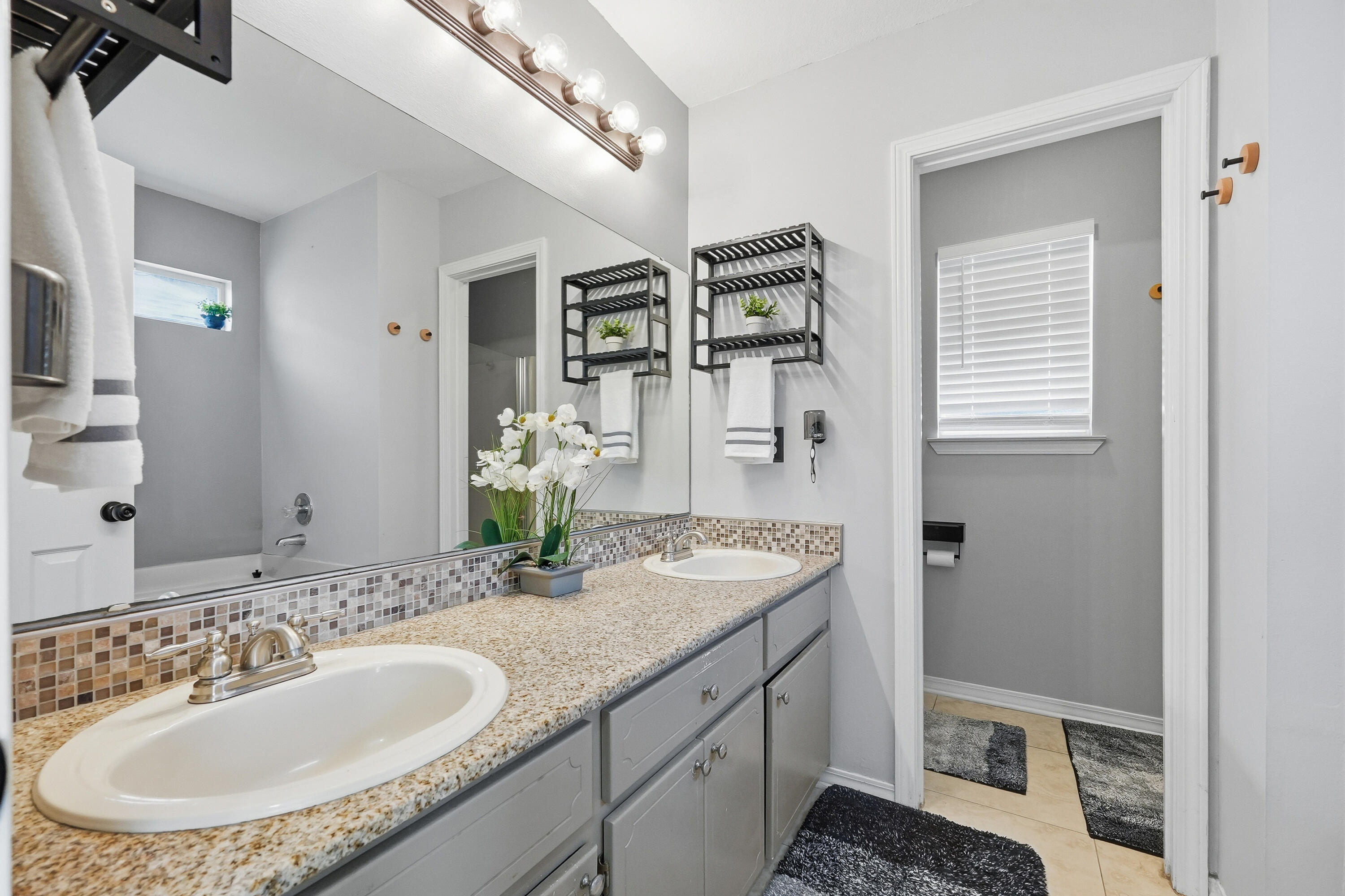 SANDY RIDGE ESTATES - Residential