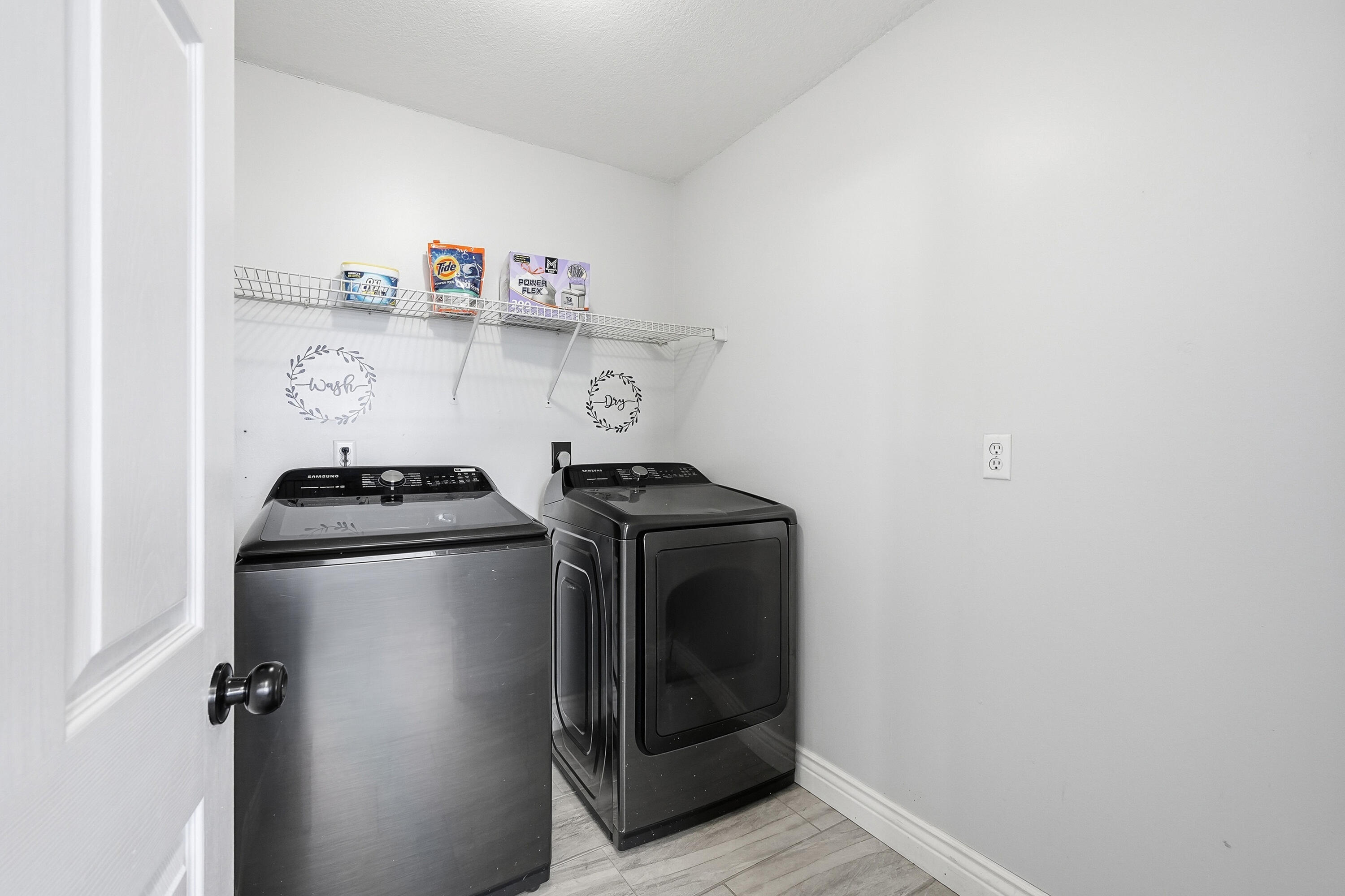 SANDY RIDGE ESTATES - Residential