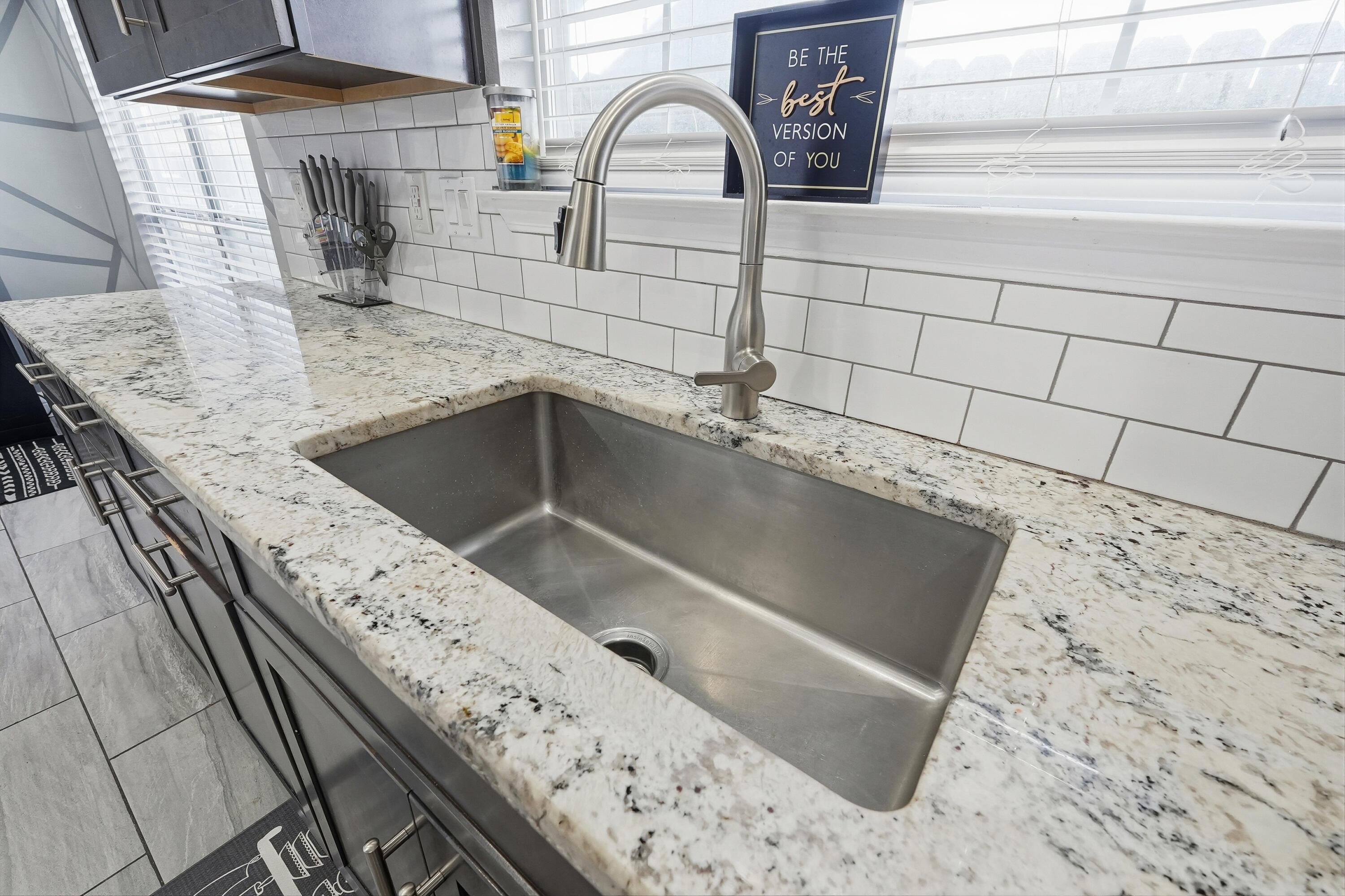 SANDY RIDGE ESTATES - Residential