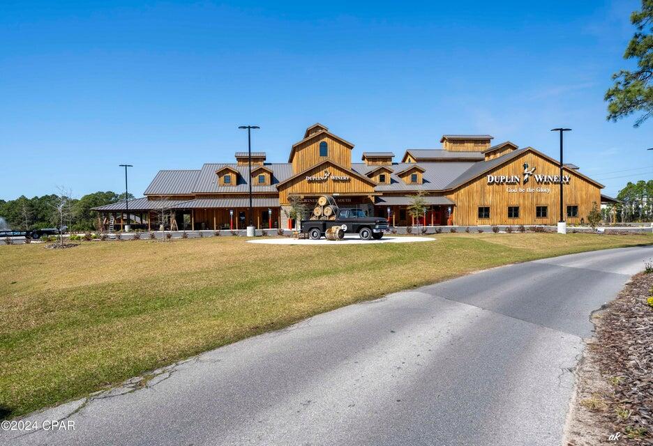 Hombre Golf Village - Residential Lease