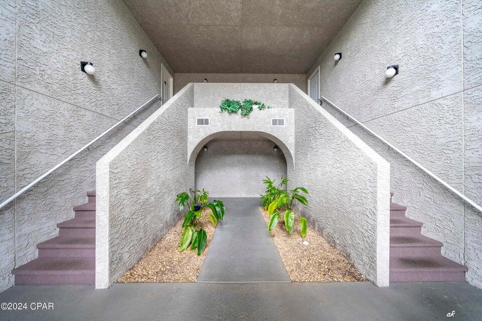 Hombre Golf Village - Residential Lease