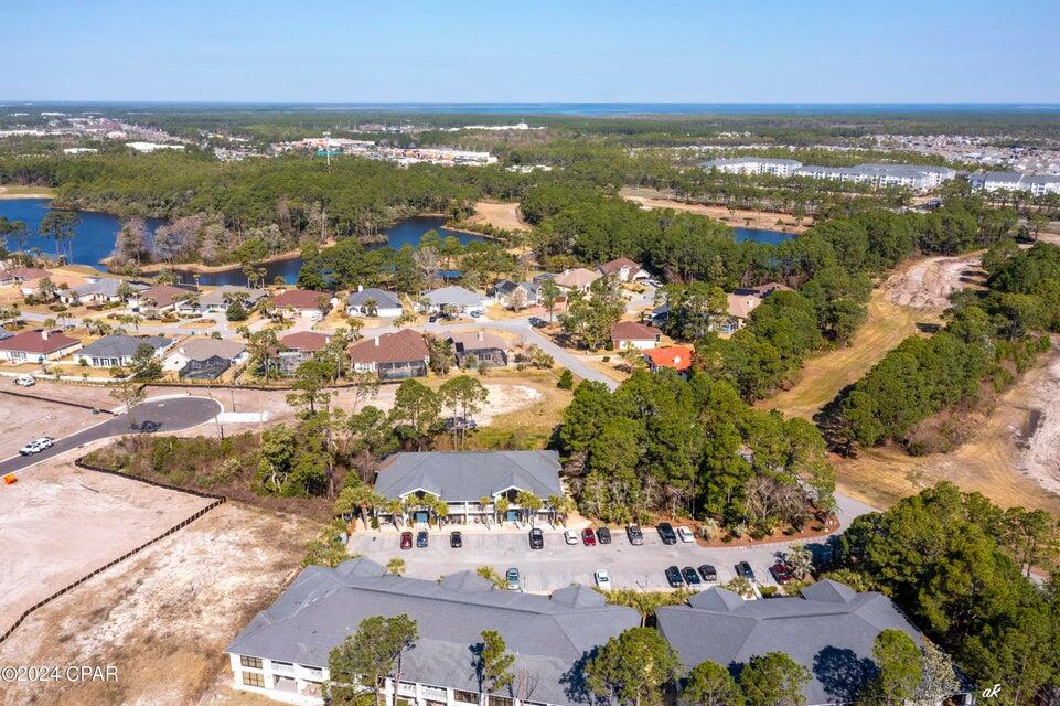 Hombre Golf Village - Residential Lease