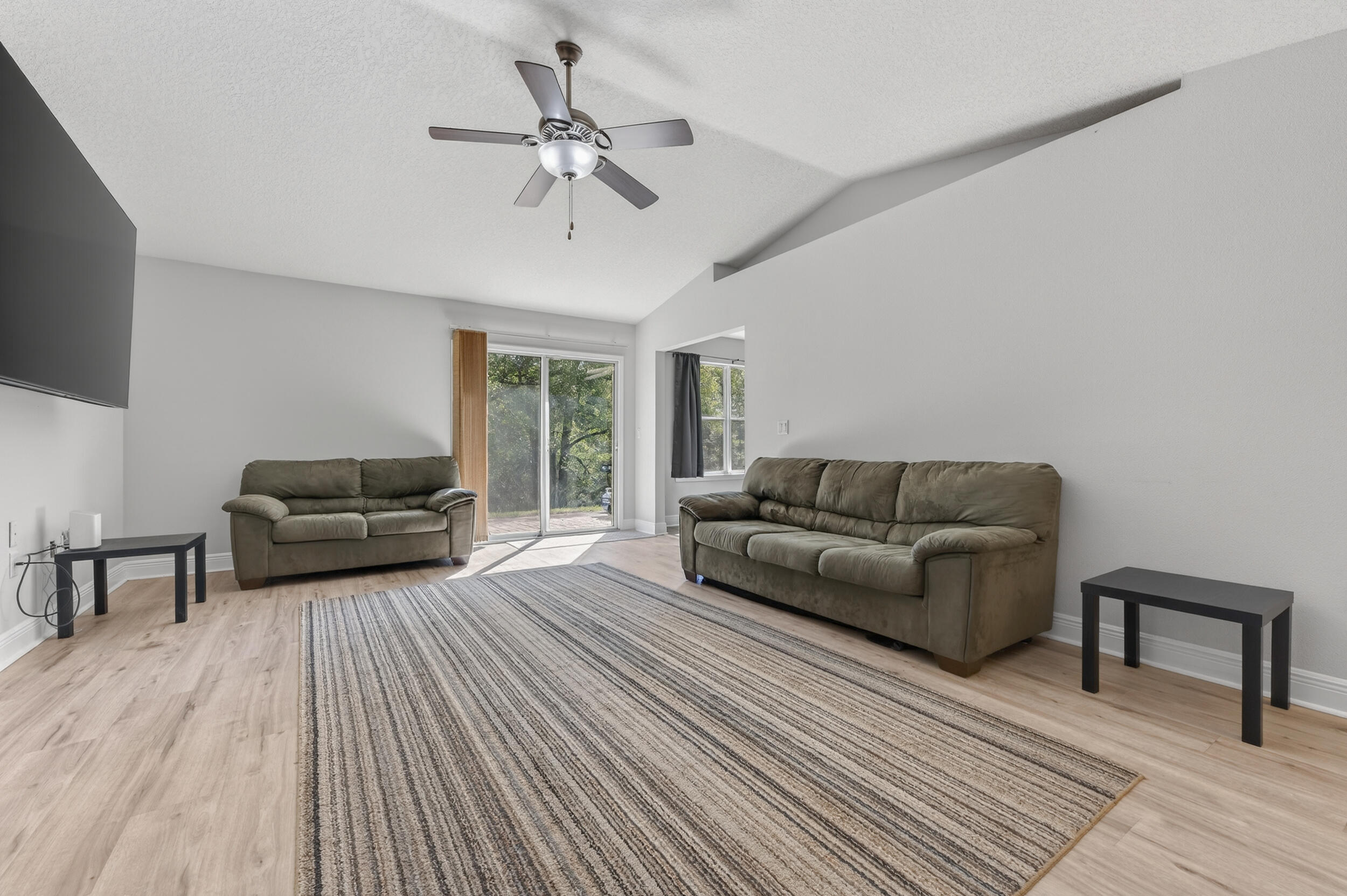 SILVER SPRINGS EST - Residential