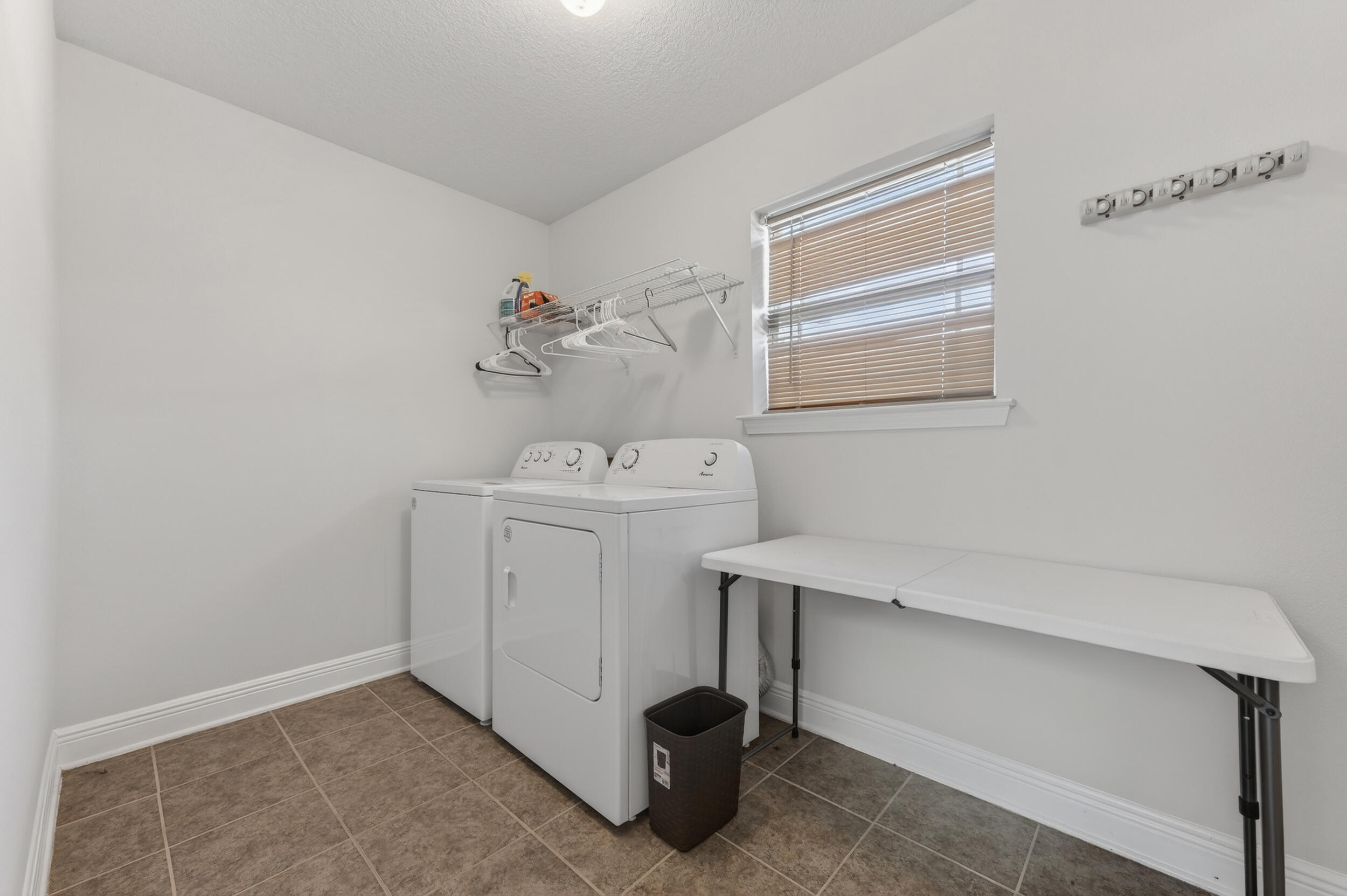 SILVER SPRINGS EST - Residential