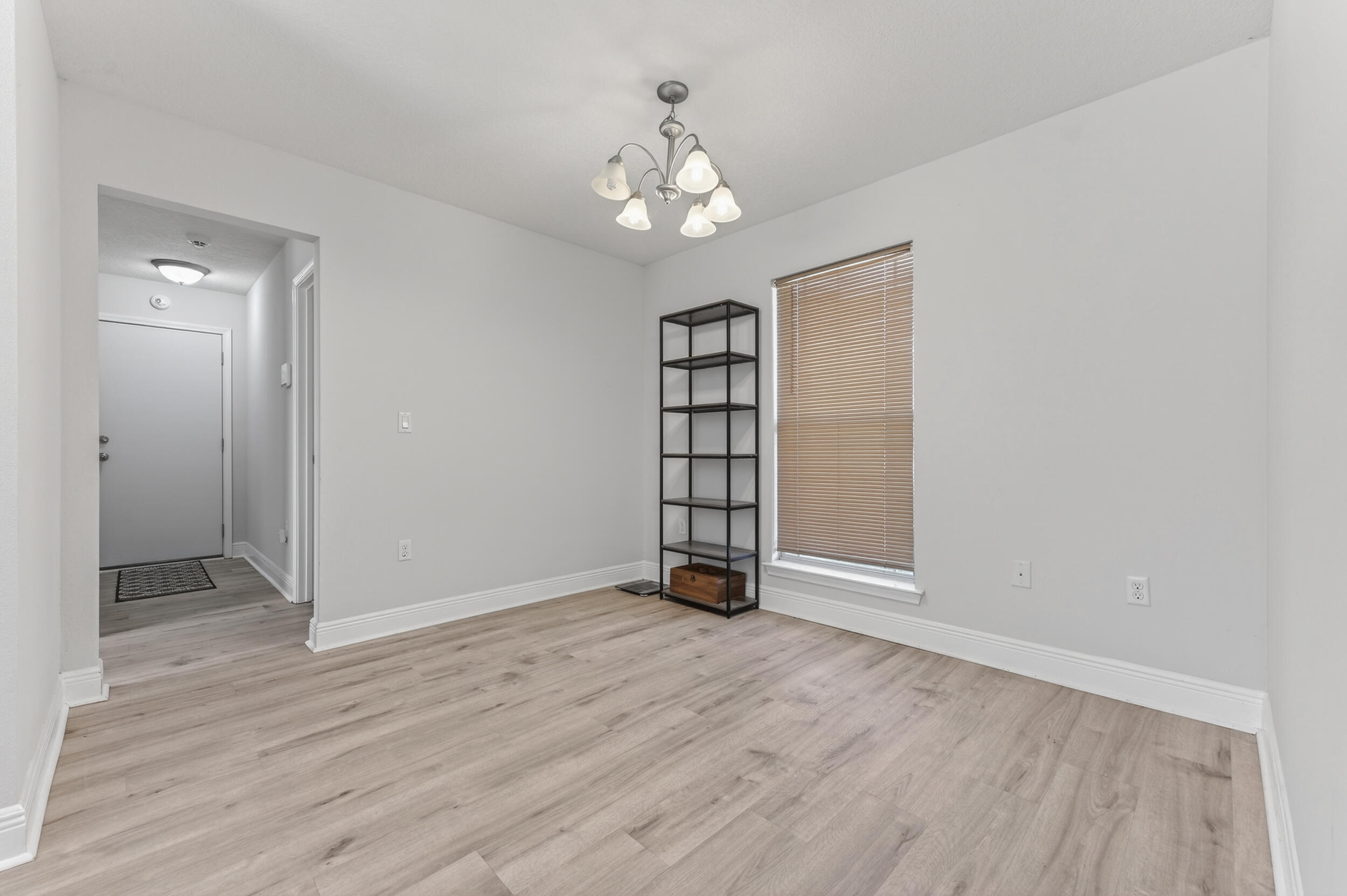 SILVER SPRINGS EST - Residential