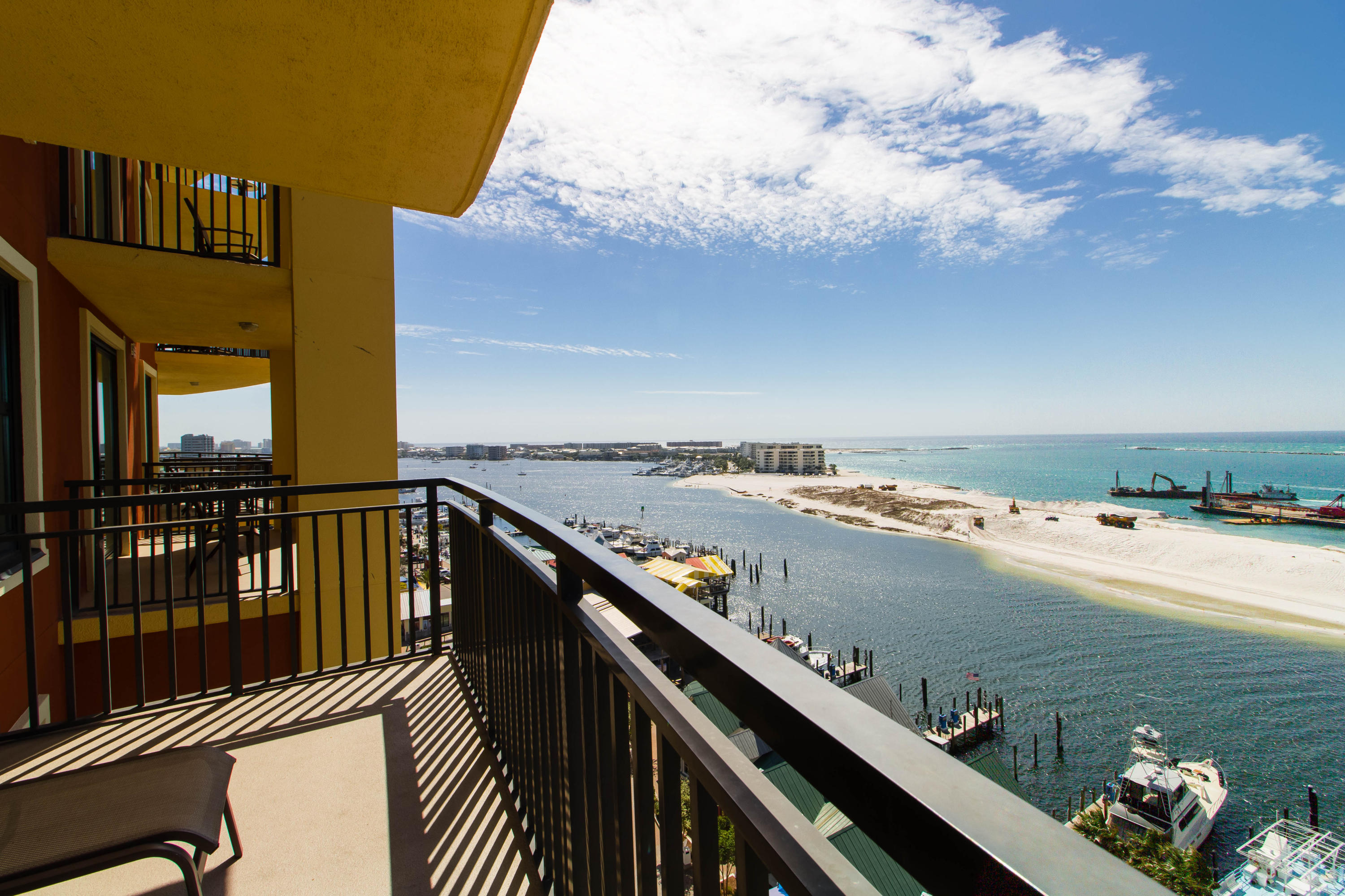 EMERALD GRANDE - Residential