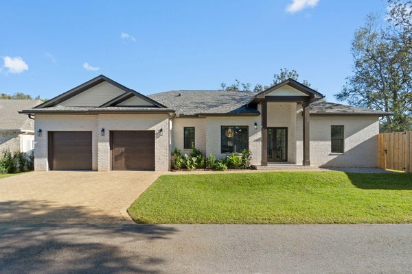 708 FOREST ST, DESTIN, FL 32541 - Image 6b9a04784dc919d55491ed6c8d656337/2322622425