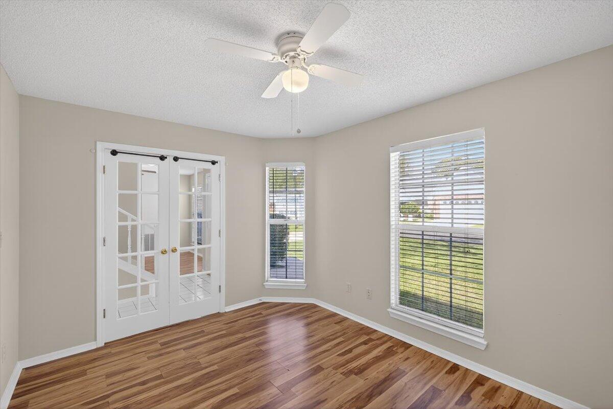 PARKWOOD SQUARE PH 1 - Residential