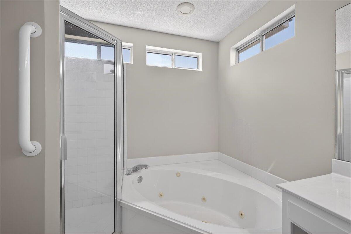 PARKWOOD SQUARE PH 1 - Residential