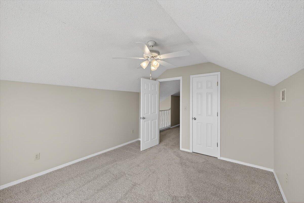 PARKWOOD SQUARE PH 1 - Residential