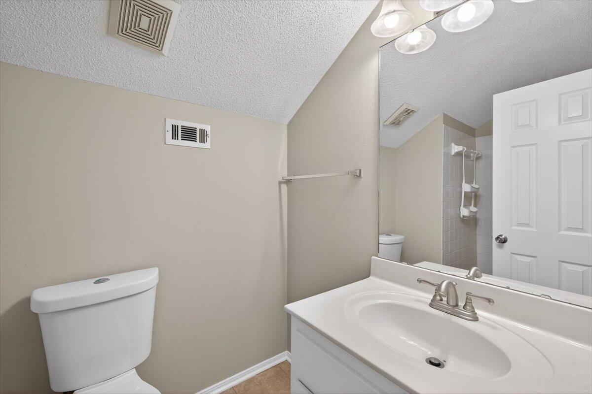 PARKWOOD SQUARE PH 1 - Residential