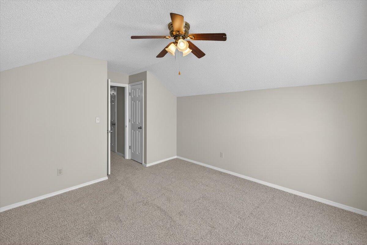 PARKWOOD SQUARE PH 1 - Residential