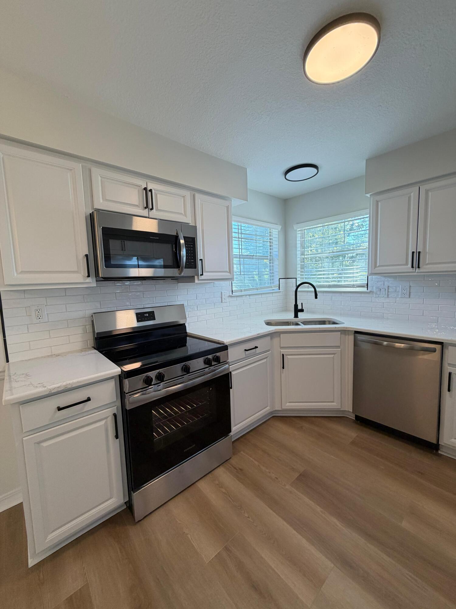 COUNTRYVIEW ESTATES 6TH ADDN PH1 - Residential