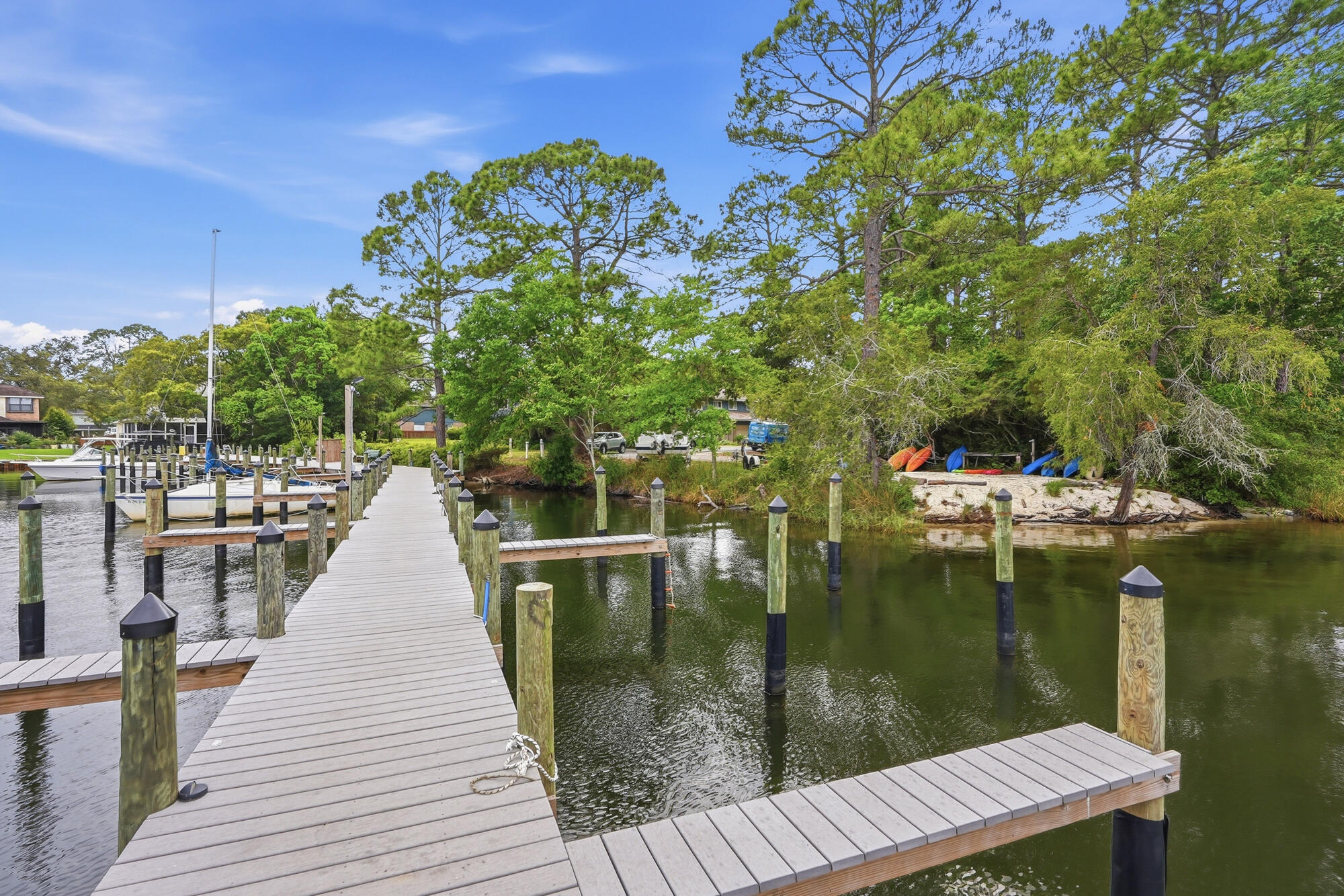 ROCKY BAYOU T/H - Residential