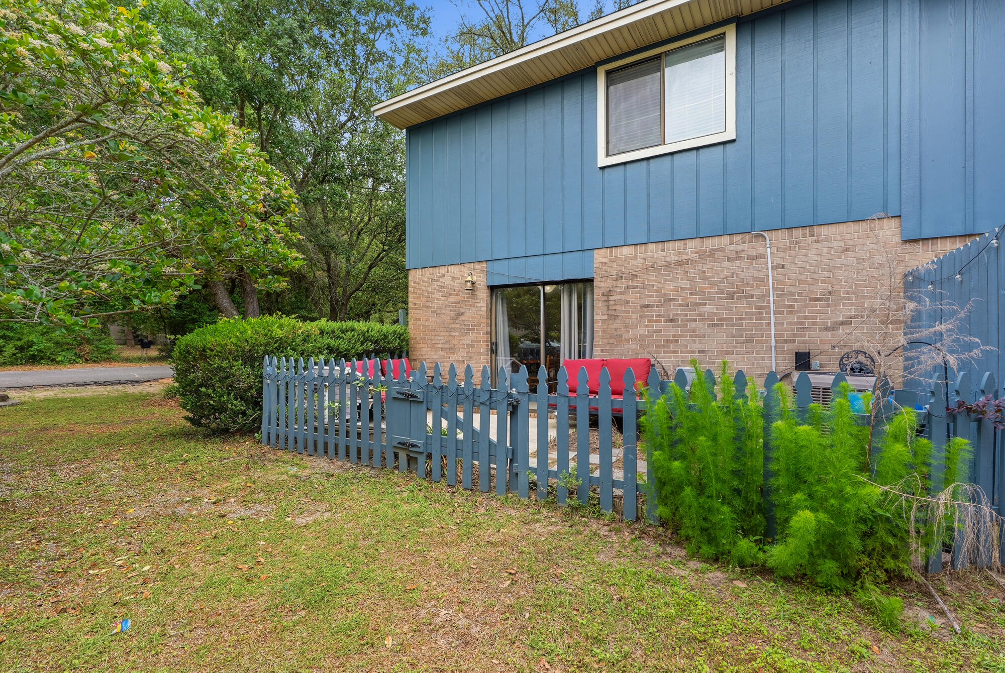 ROCKY BAYOU T/H - Residential