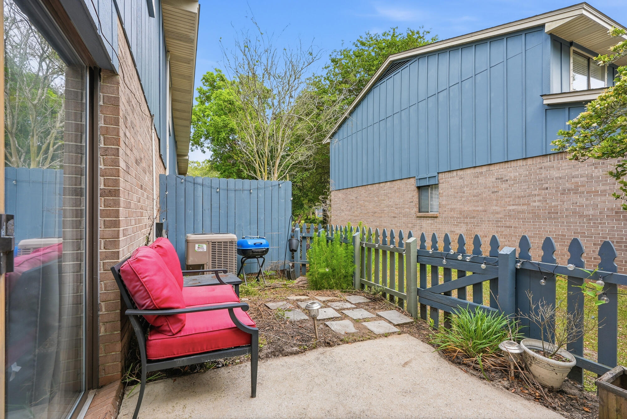 ROCKY BAYOU T/H - Residential