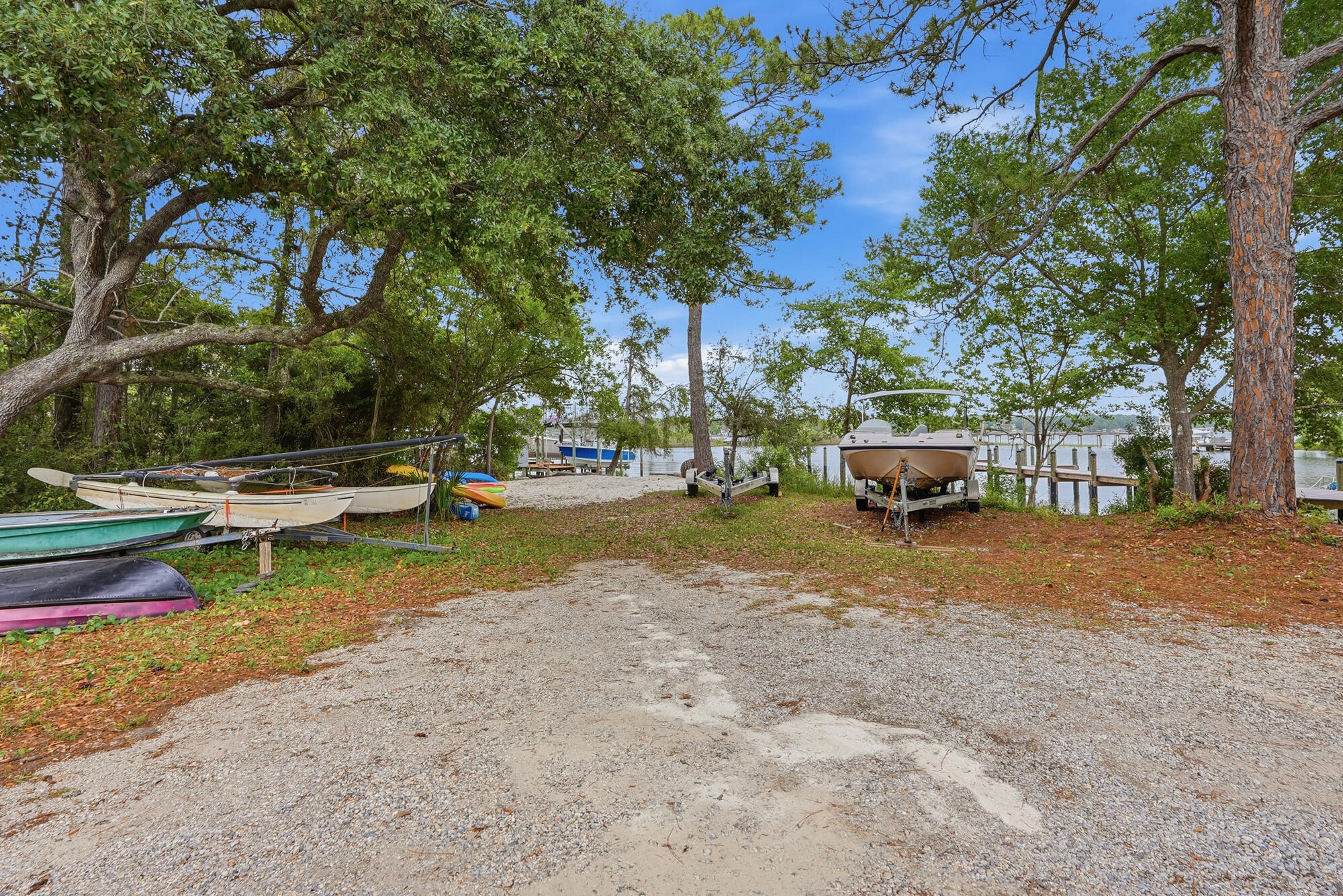 ROCKY BAYOU T/H - Residential