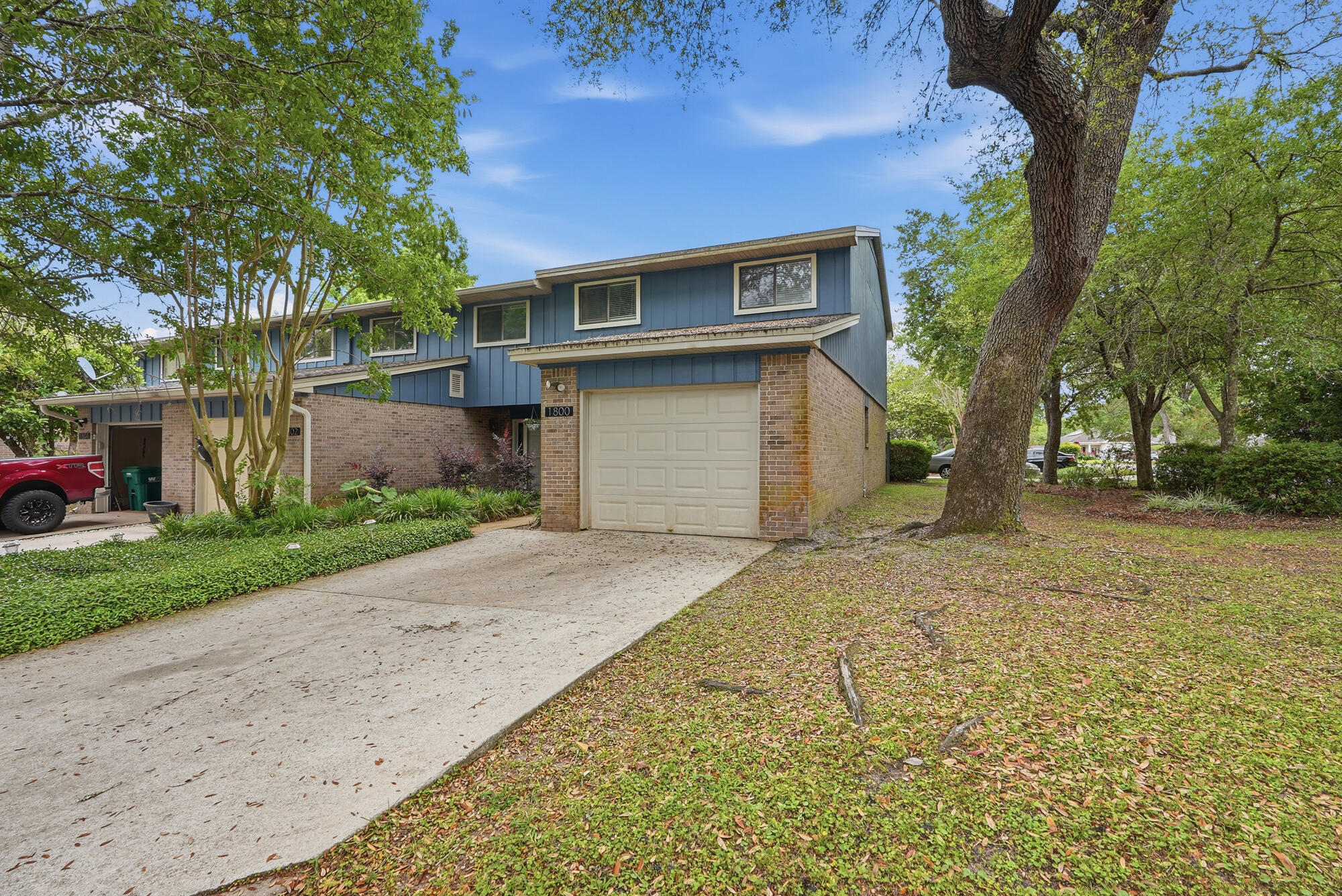 ROCKY BAYOU T/H - Residential