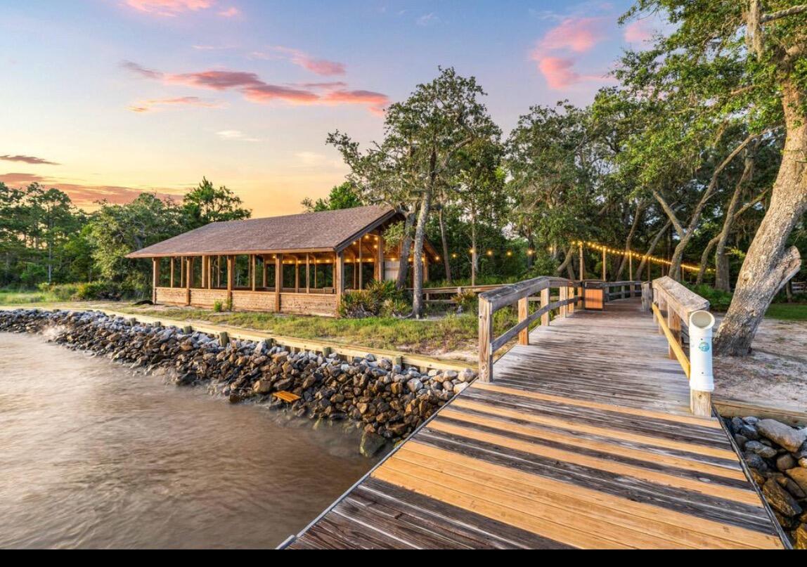 HAMMOCK BAY - BIRD SONG - Residential