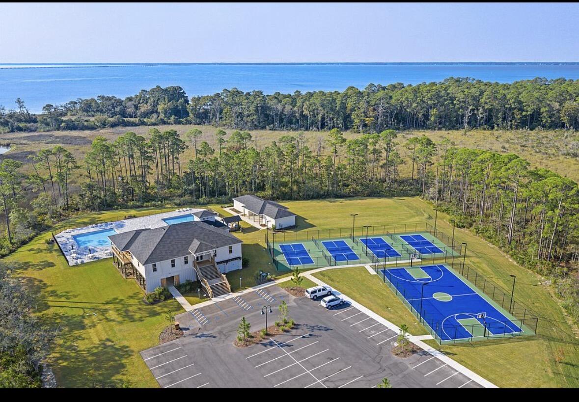 HAMMOCK BAY - BIRD SONG - Residential