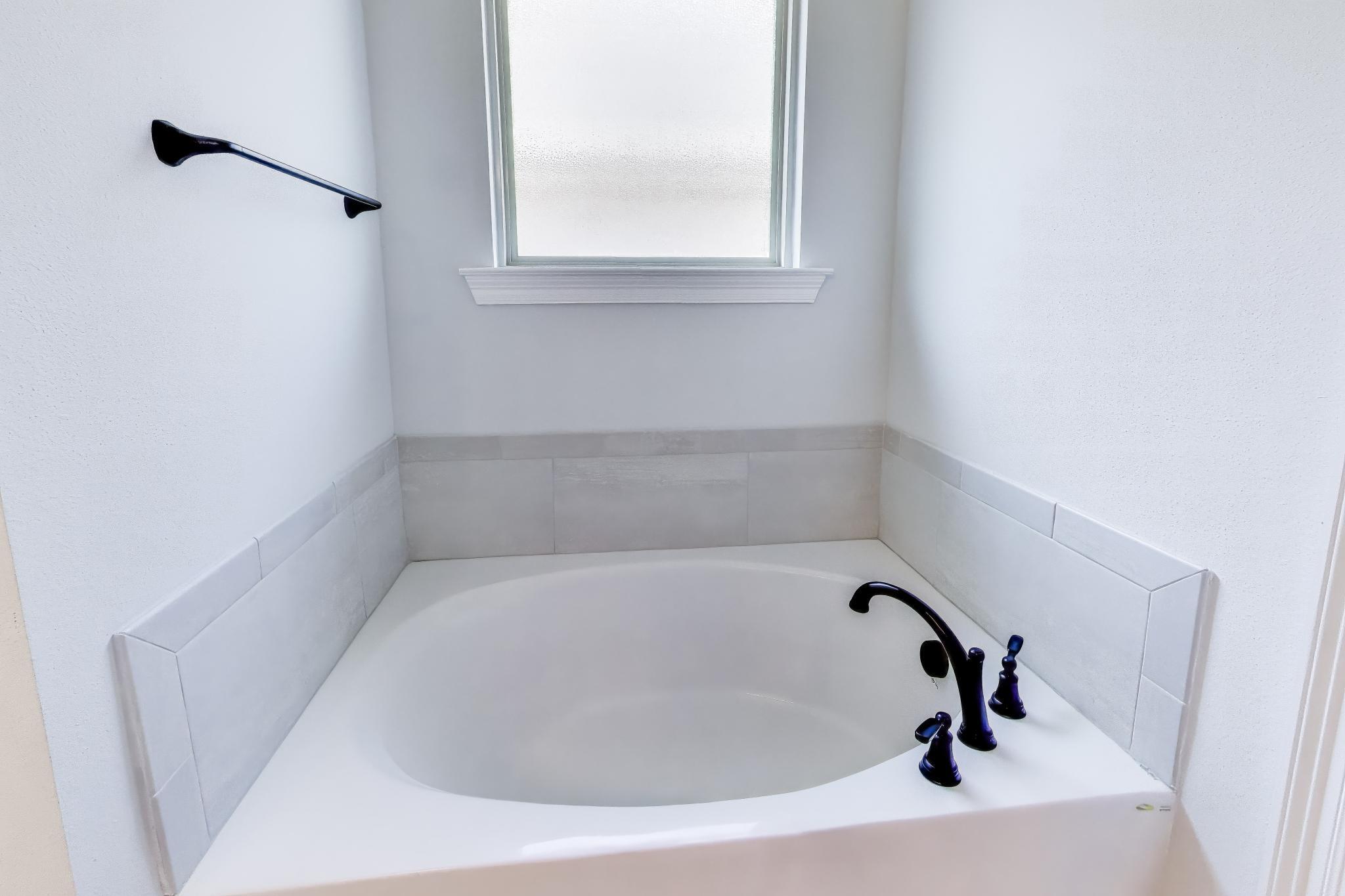 HAMMOCK BAY - BIRD SONG - Residential