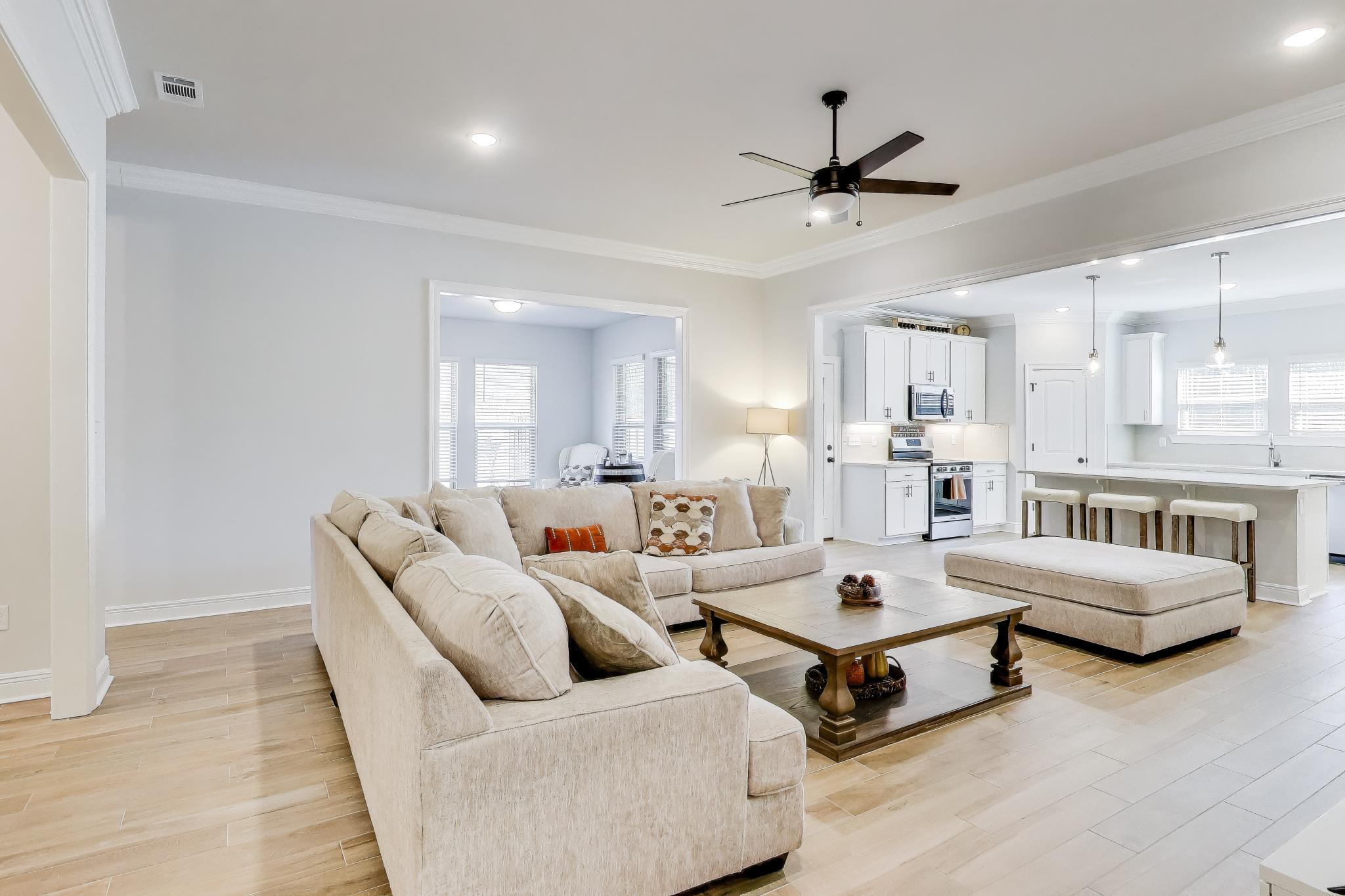 HAMMOCK BAY - BIRD SONG - Residential