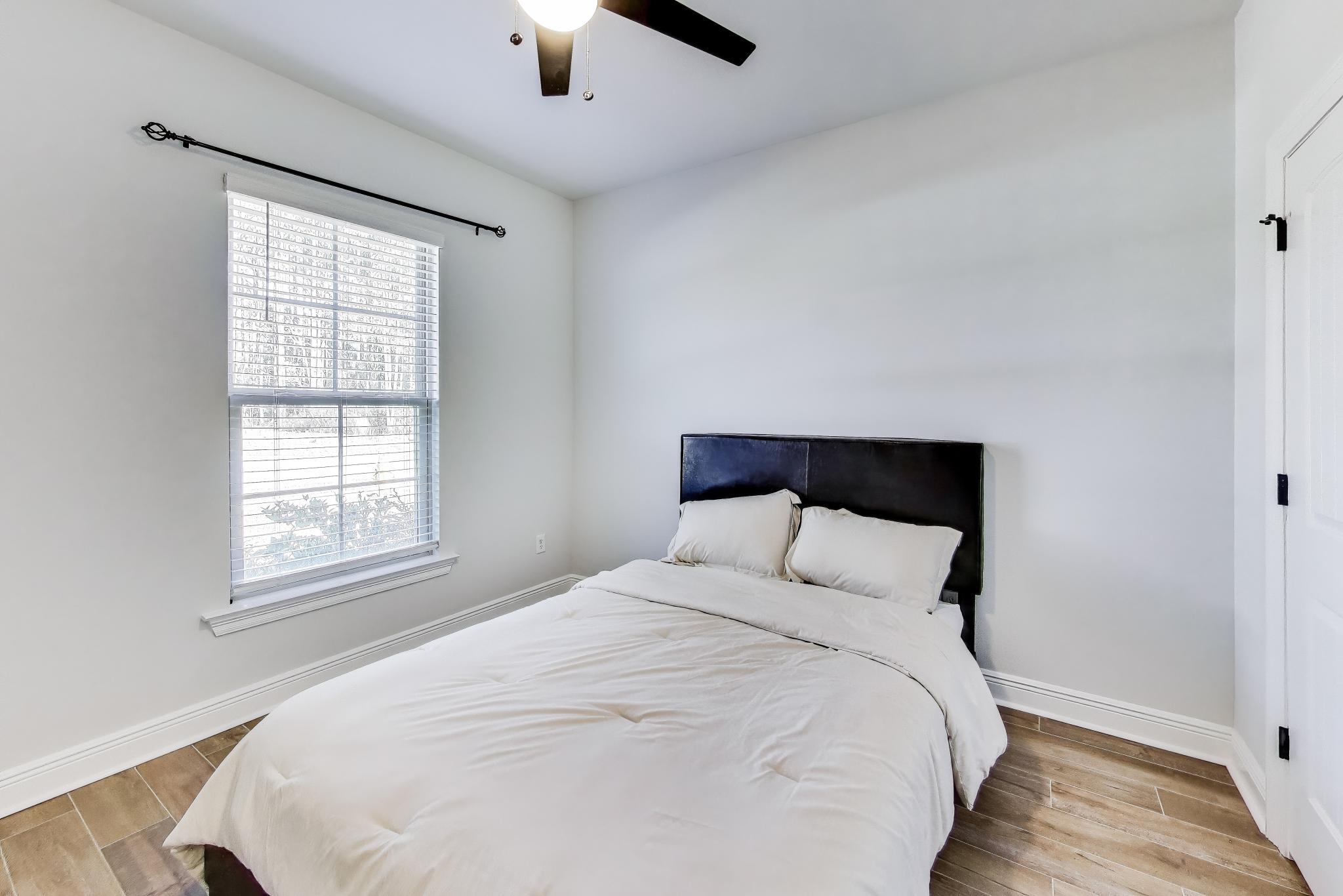 HAMMOCK BAY - BIRD SONG - Residential