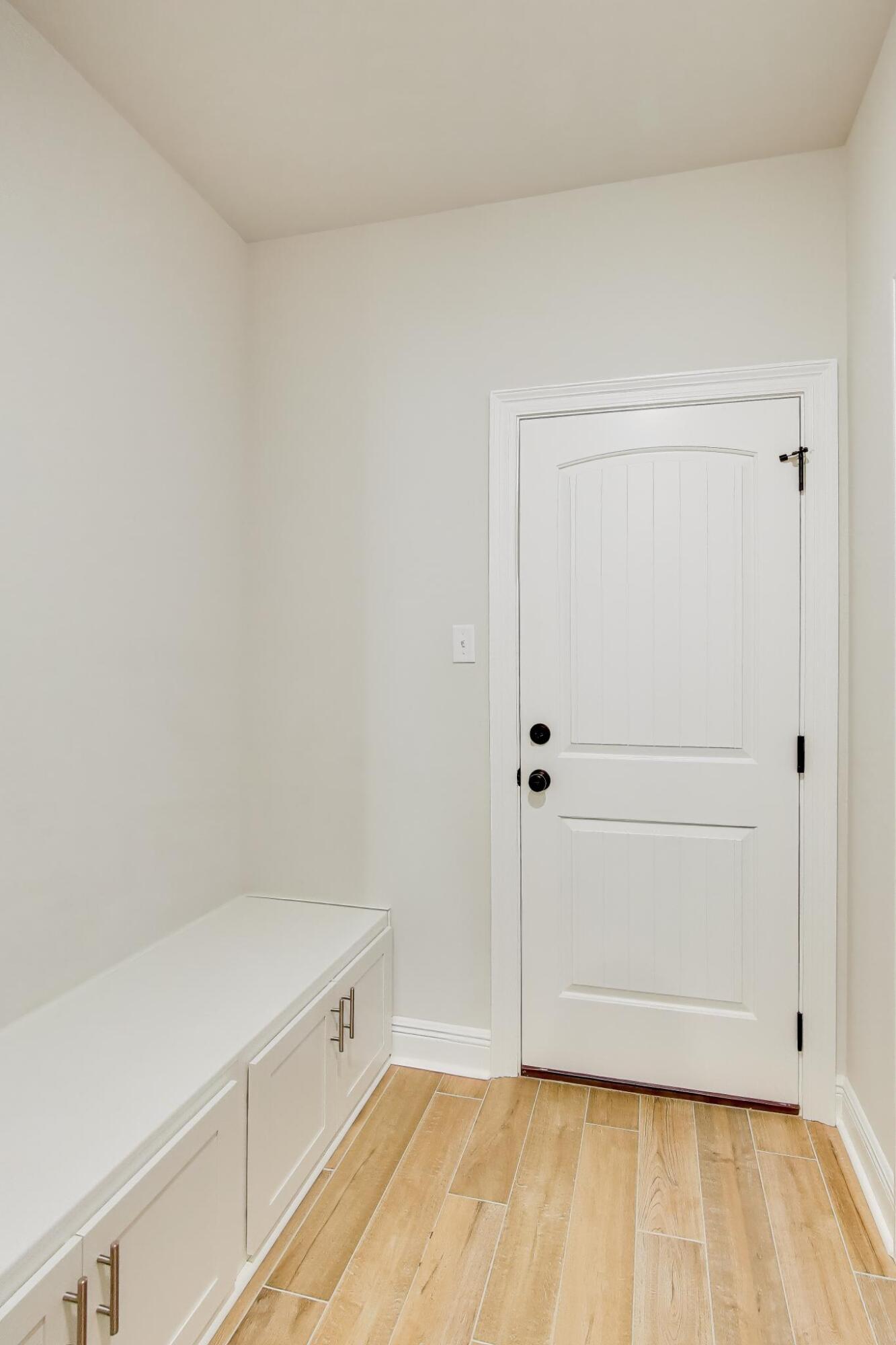 HAMMOCK BAY - BIRD SONG - Residential