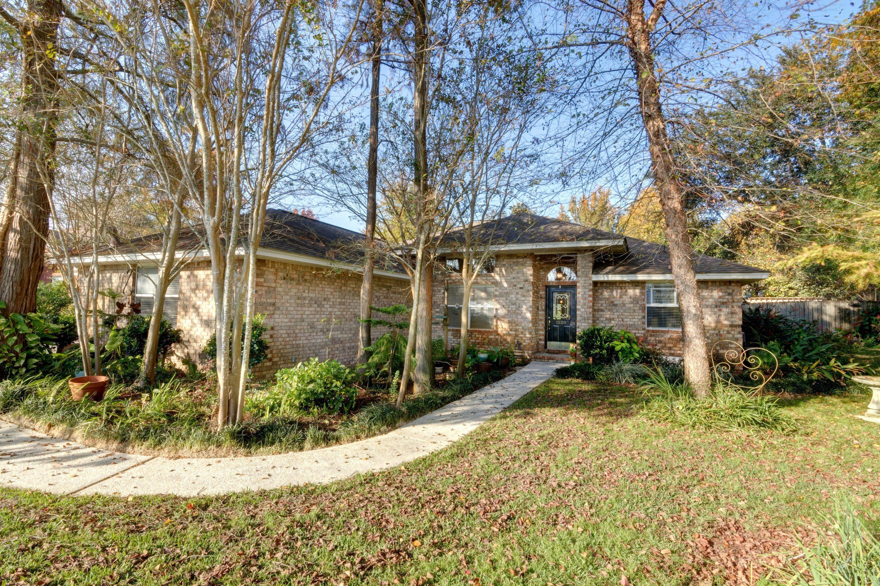 BAY WOODS S/D - Residential