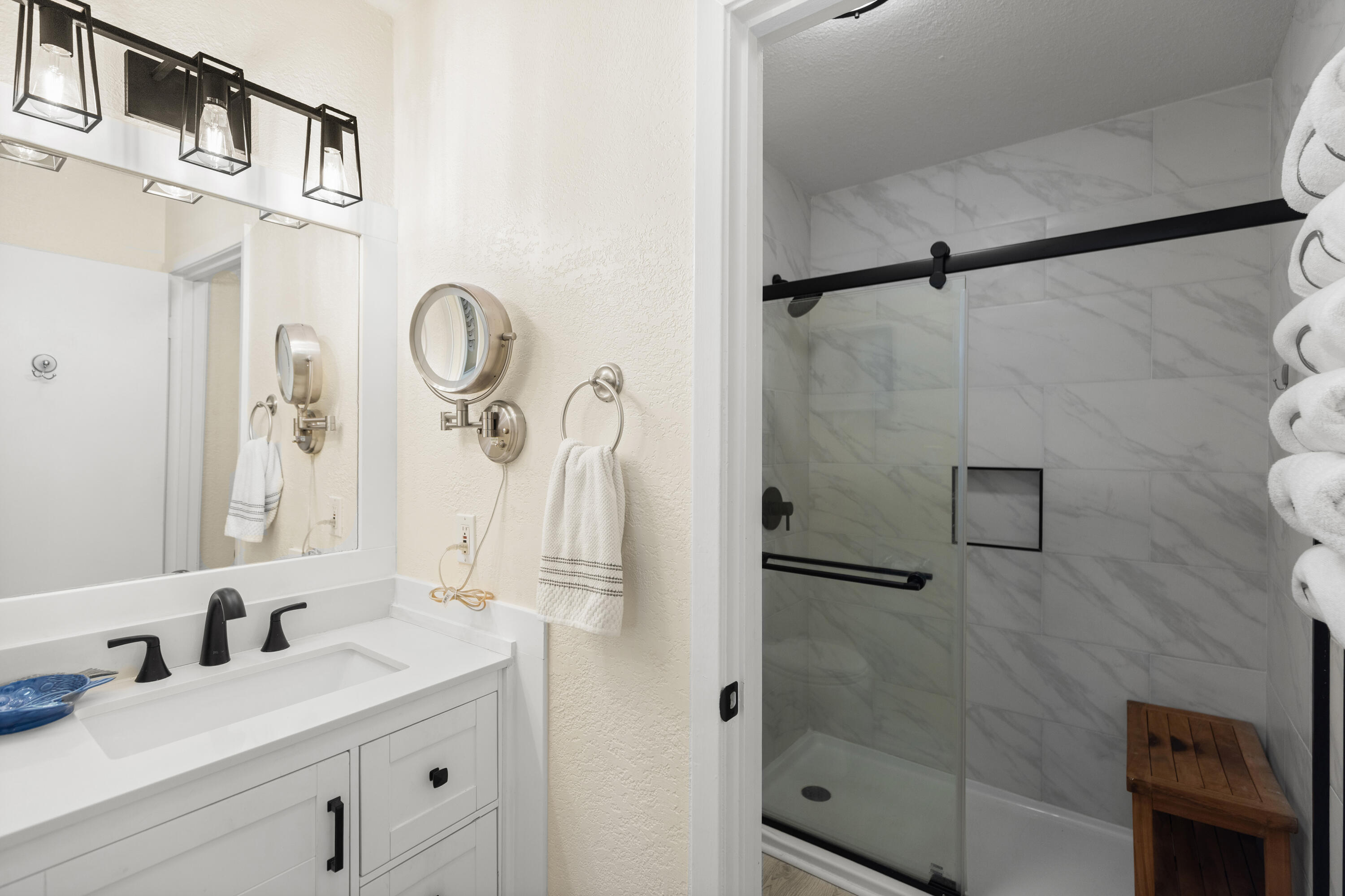 BAYOU VILLAGE CONDO PH 1 - Residential