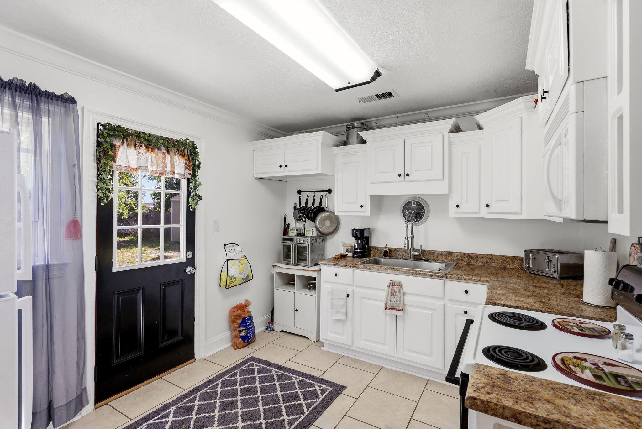 LAKE DRIVE HEIGHTS - Residential