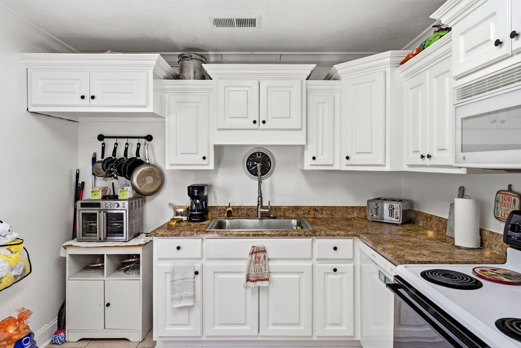 LAKE DRIVE HEIGHTS - Residential