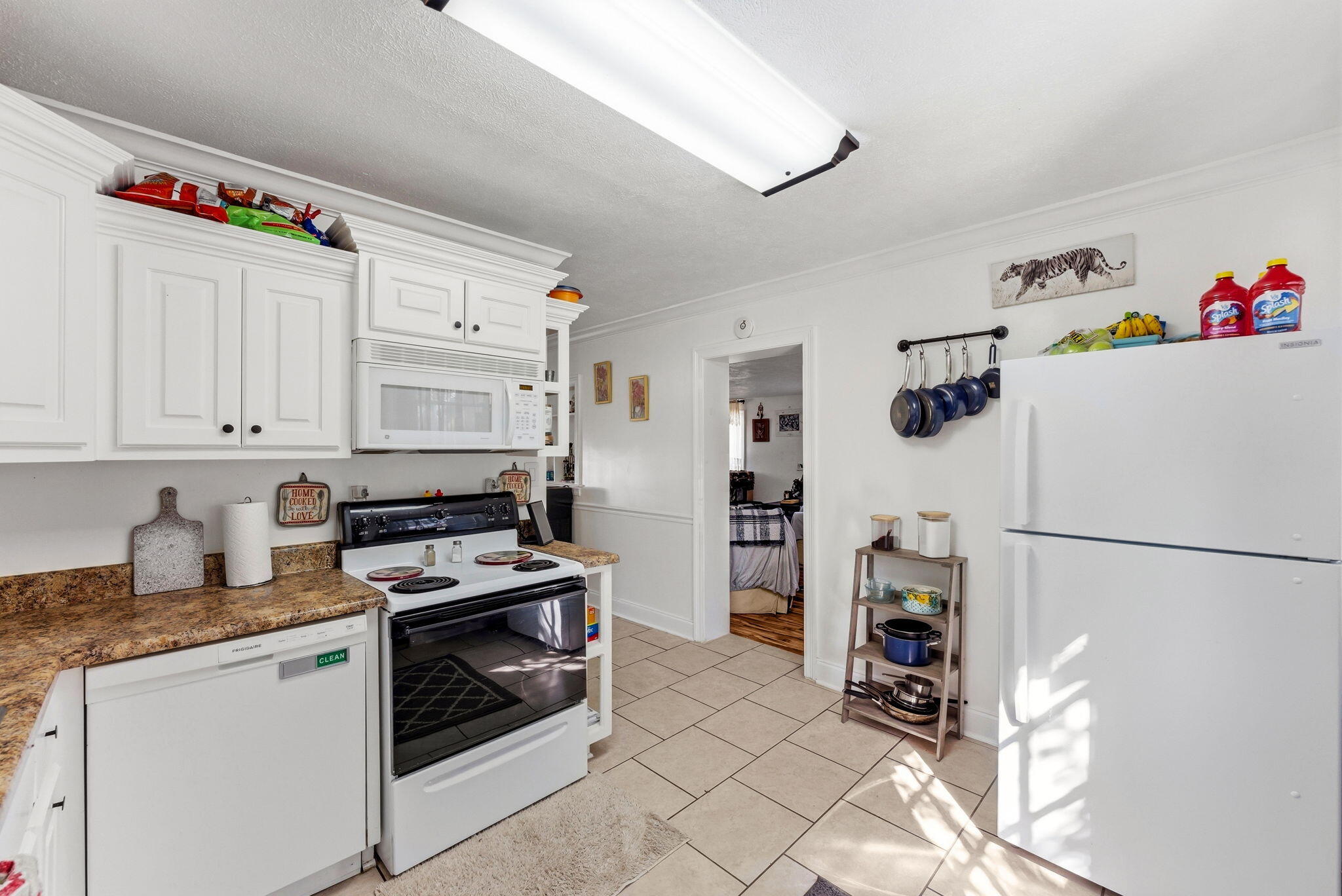 LAKE DRIVE HEIGHTS - Residential