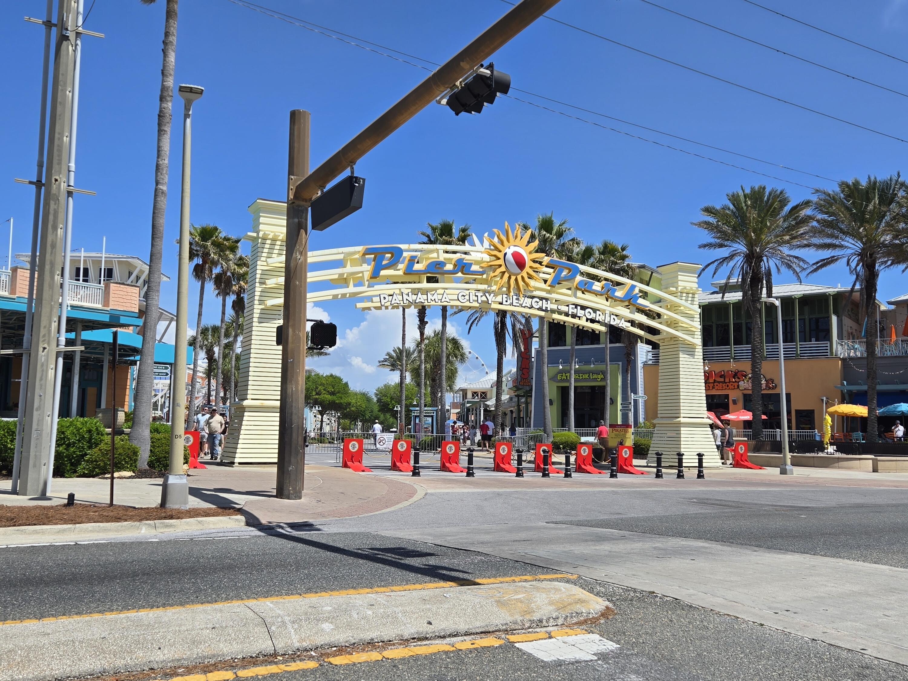 LAGUNA BEACH 6TH ADDN - Residential