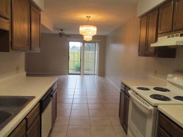 DESTIN T/H - Residential Lease