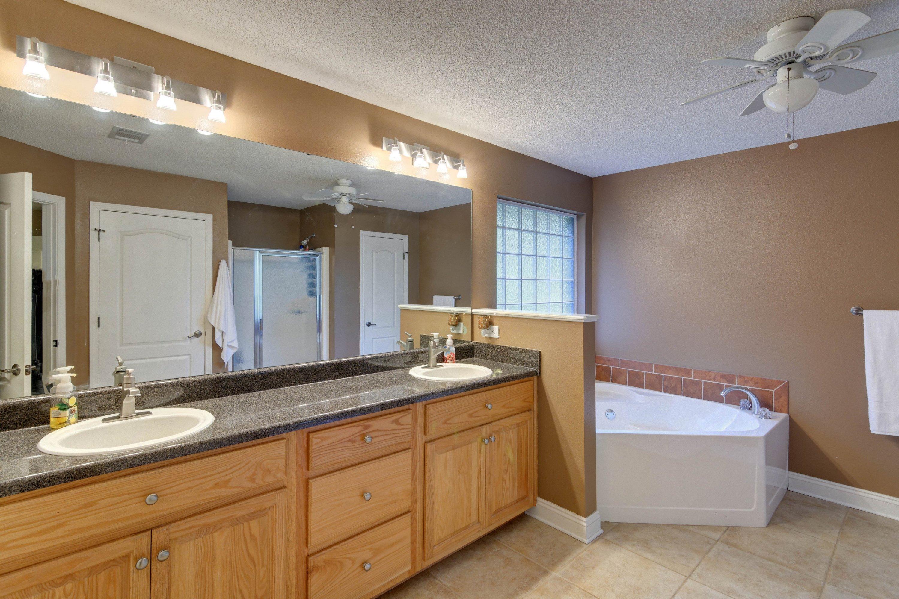 WOODLAWN HEIGHTS - Residential