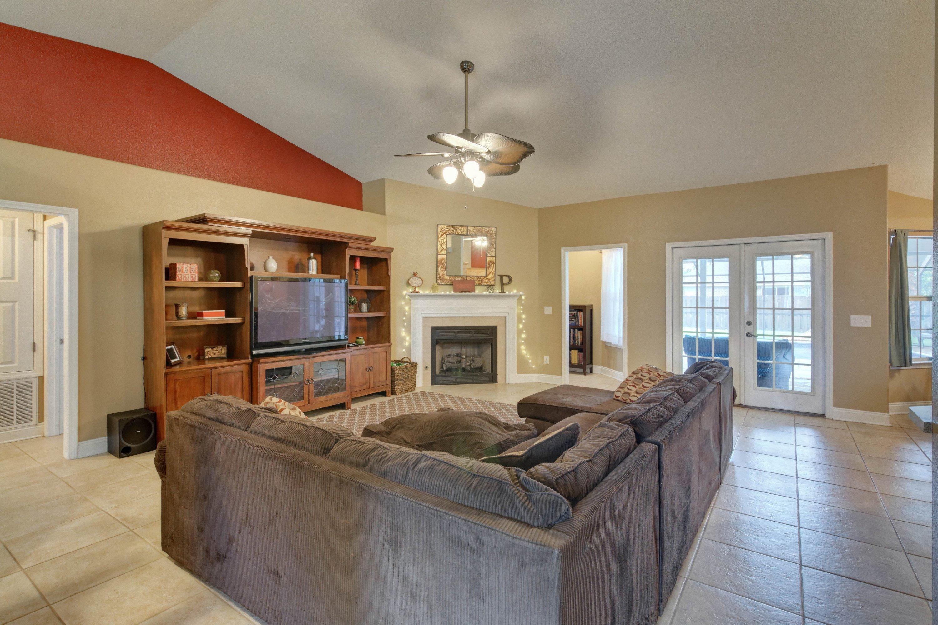 WOODLAWN HEIGHTS - Residential