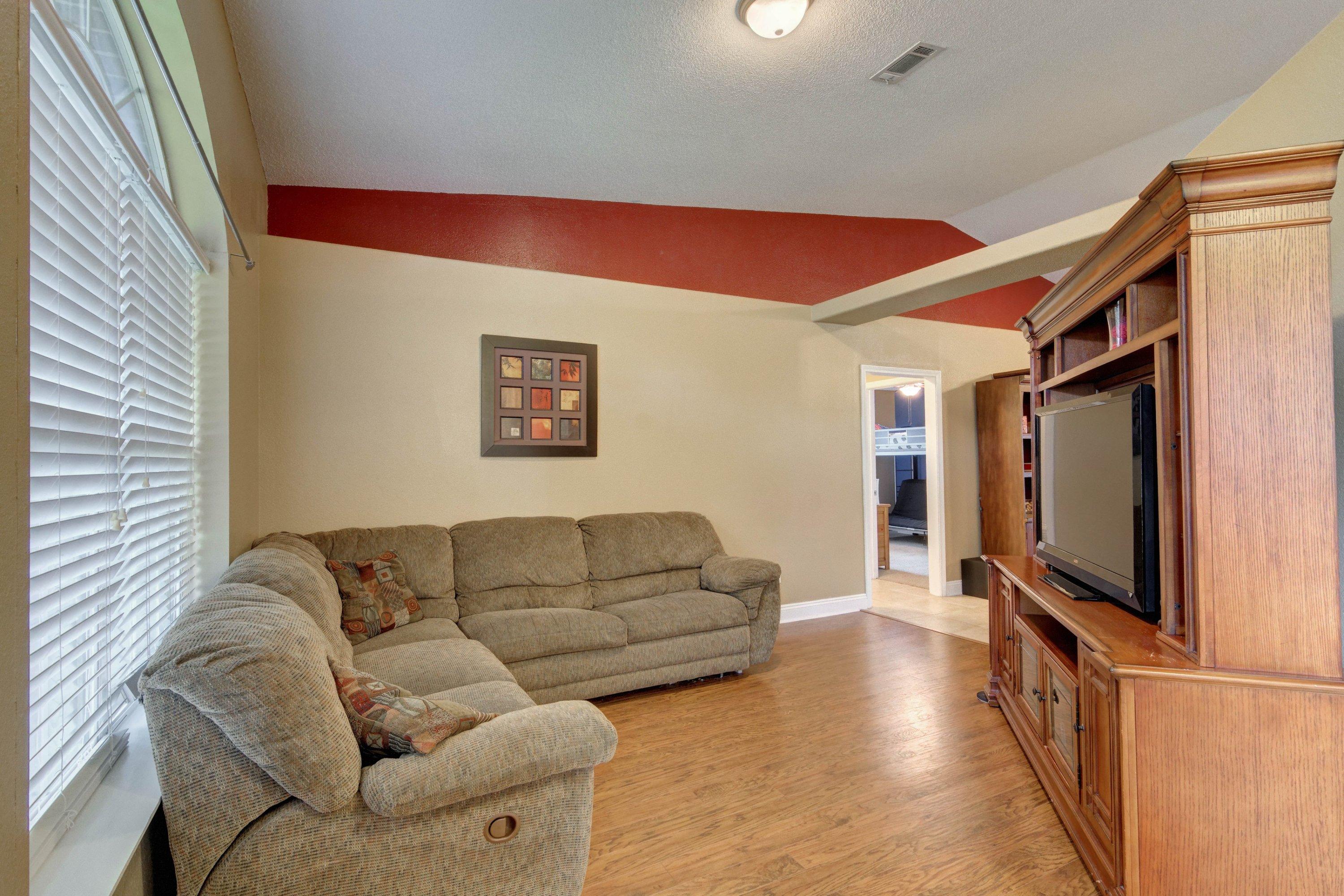 WOODLAWN HEIGHTS - Residential