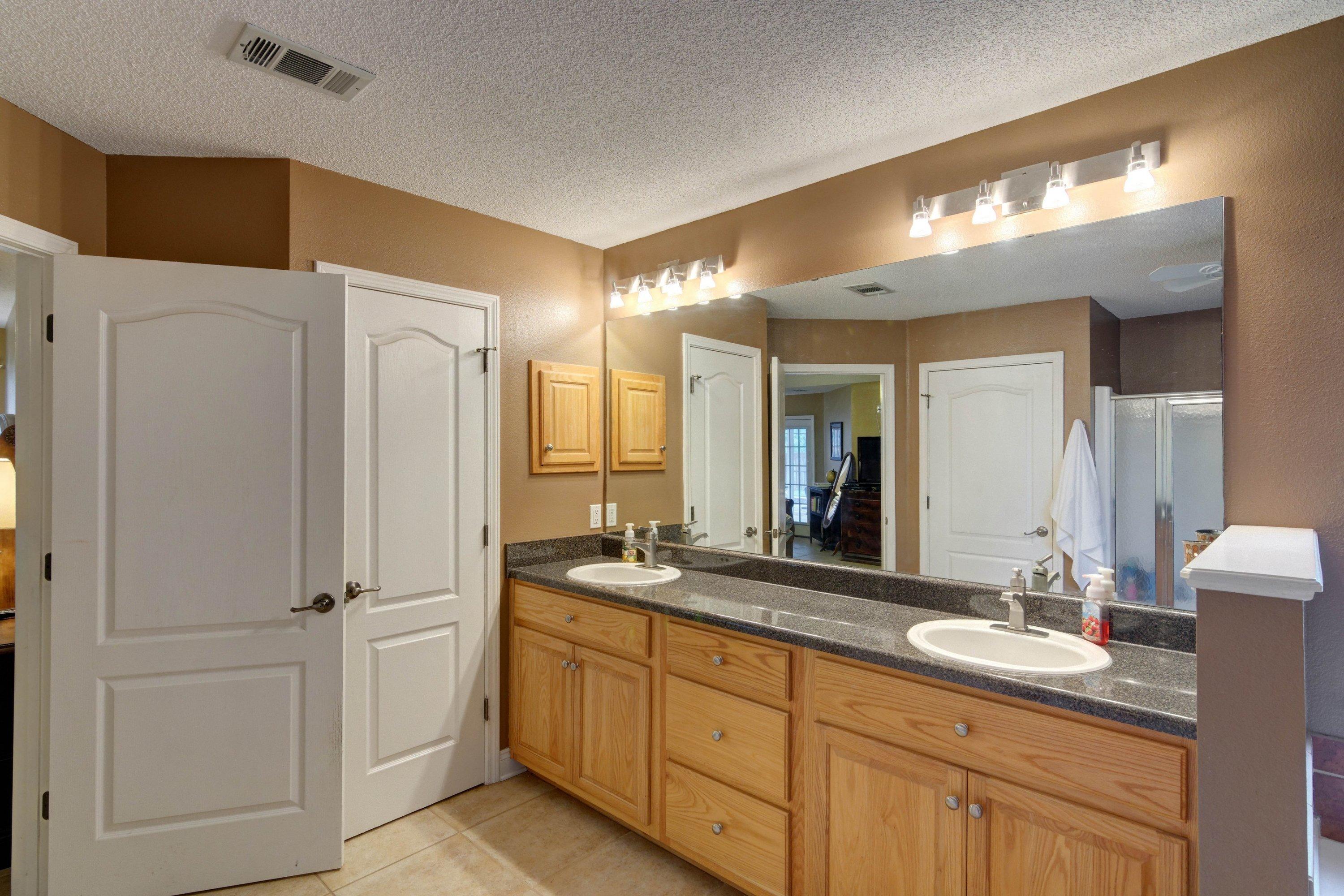 WOODLAWN HEIGHTS - Residential