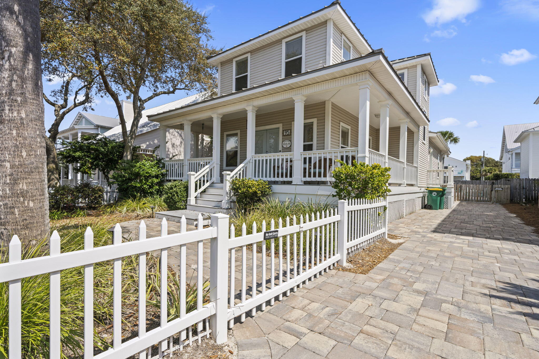 CRYSTAL BEACH - Residential