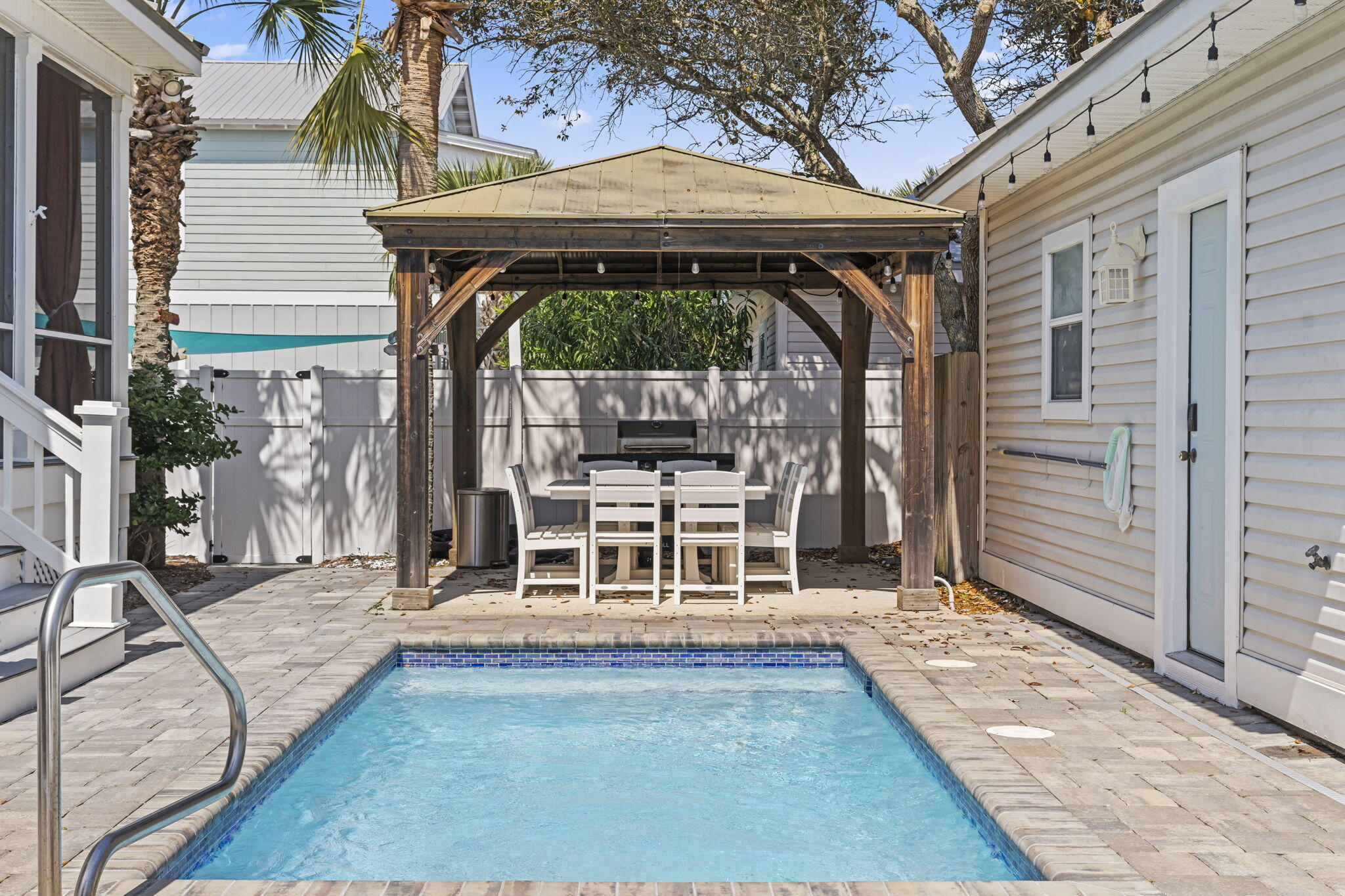 CRYSTAL BEACH - Residential