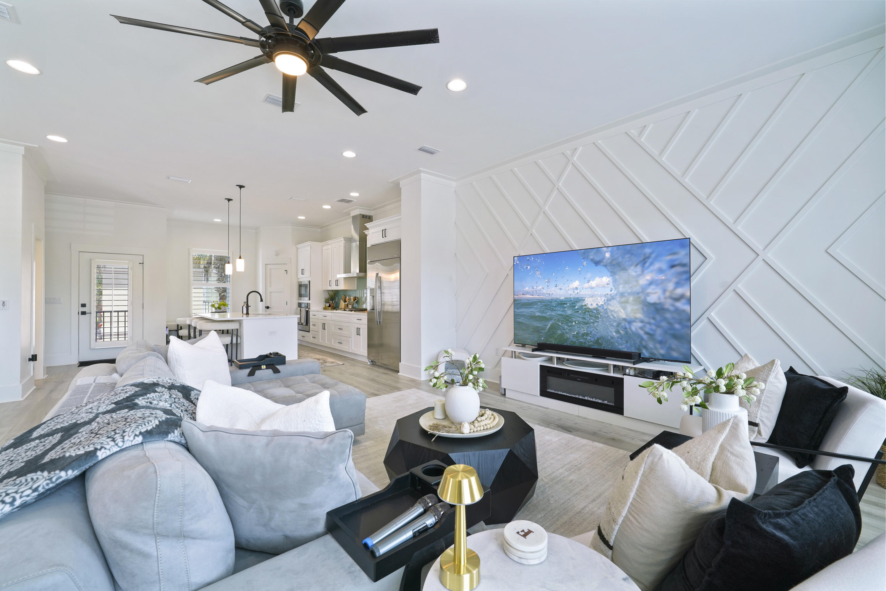 CALUSA BAY S/D - Residential