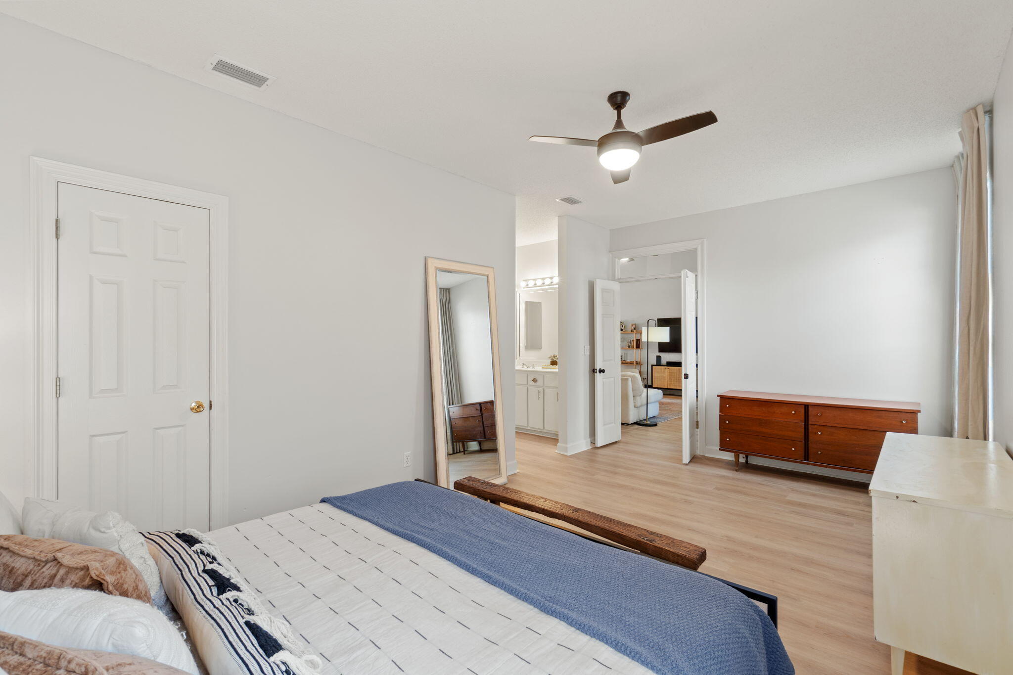 BAYSIDE - Residential