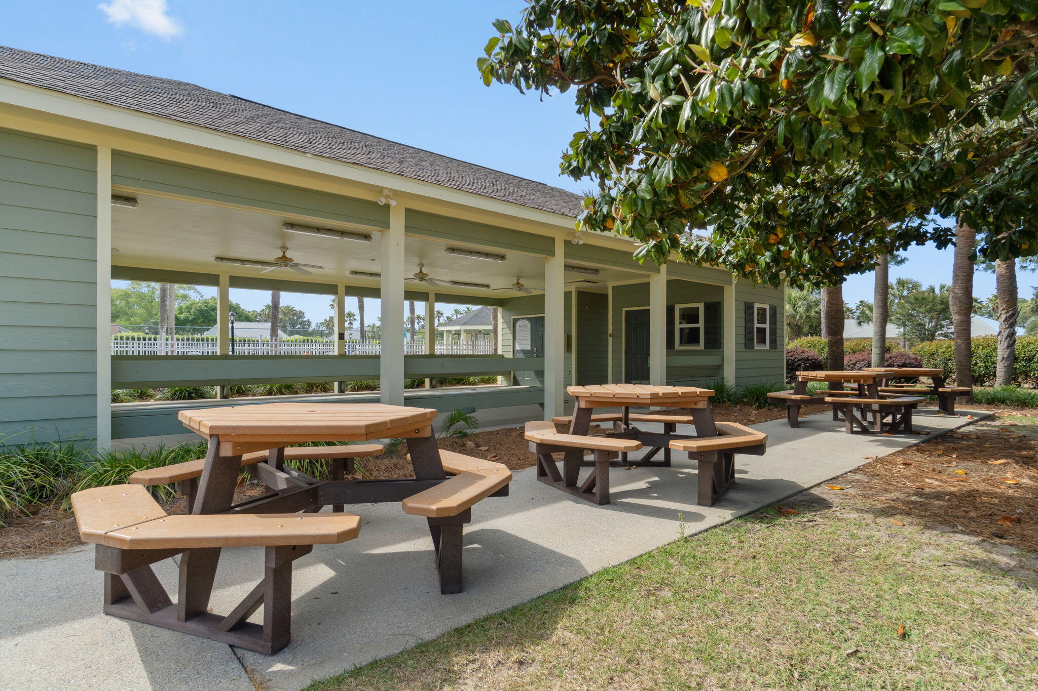 BAYSIDE - Residential