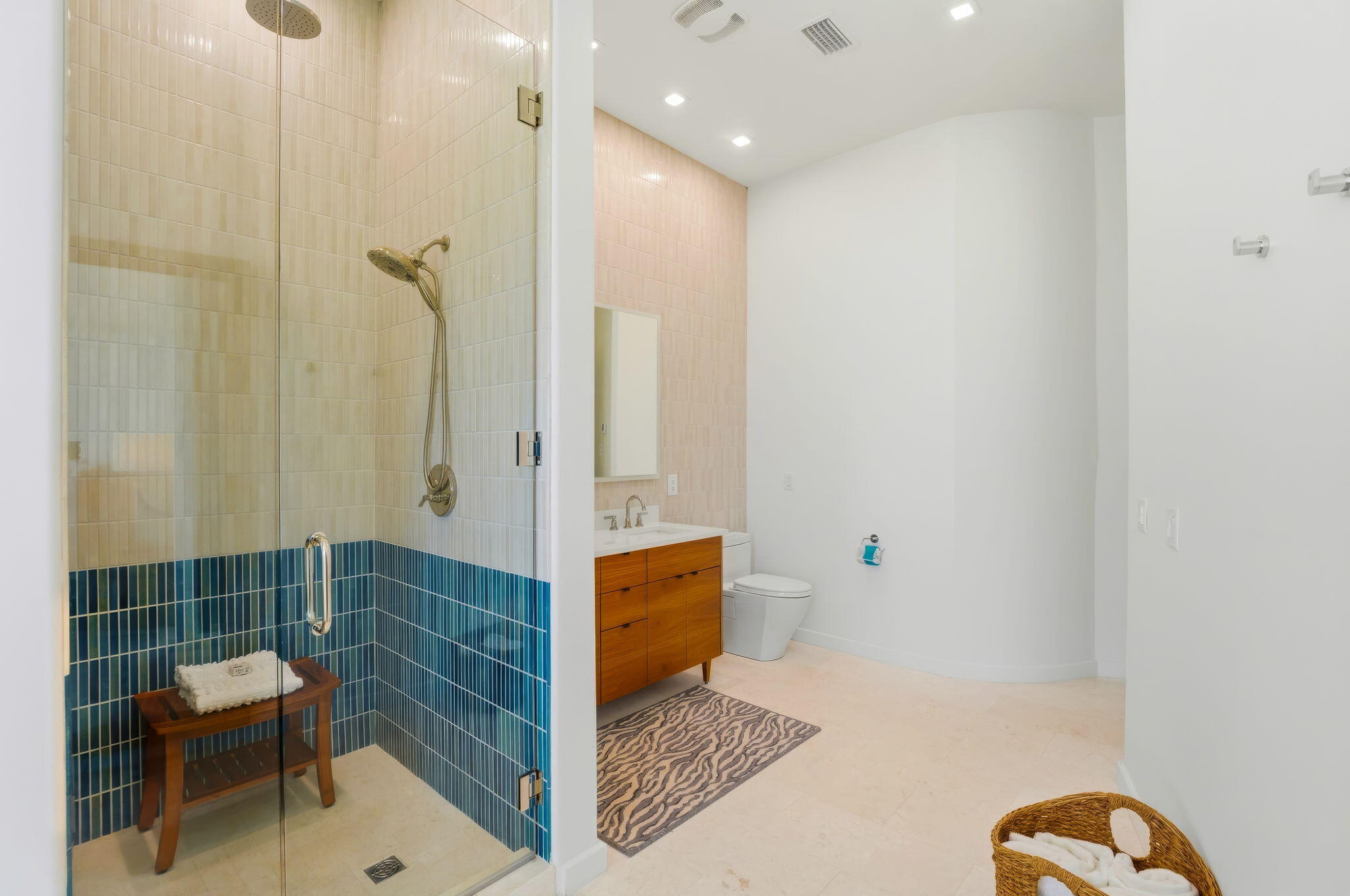 SEA WALK - Residential