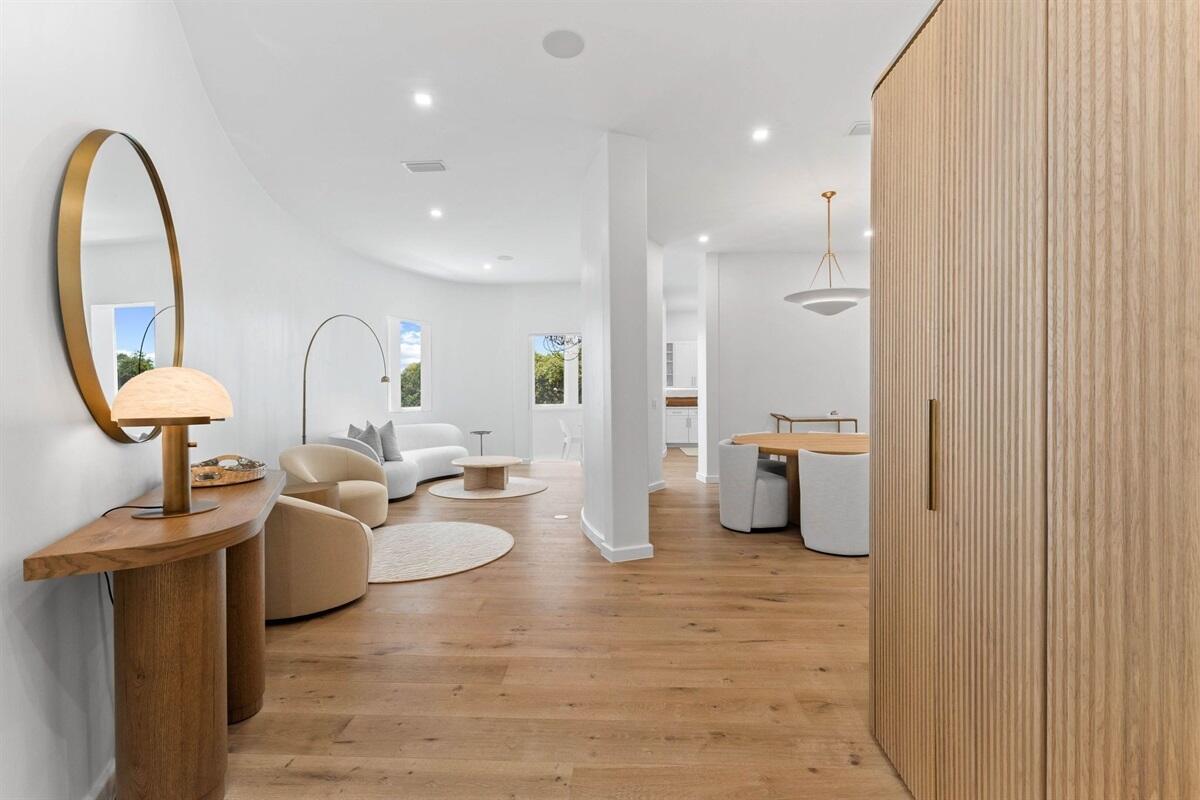 SEA WALK - Residential