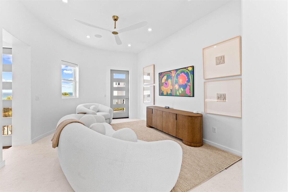 SEA WALK - Residential