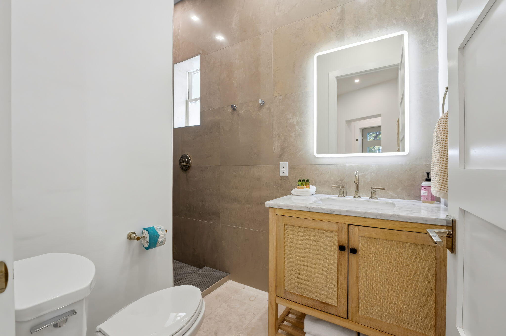 SEA WALK - Residential